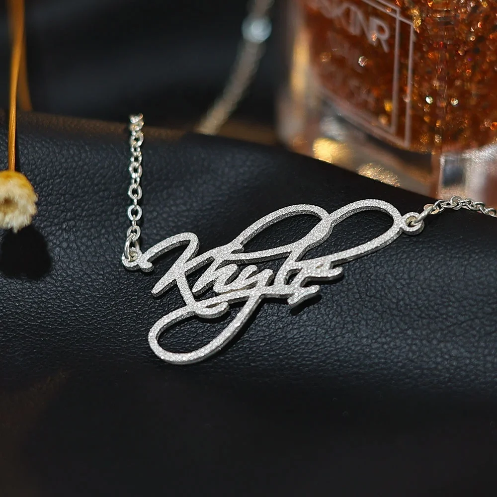 Ожерелье из серебра 925 пробы с бриллиантовой пудрой и надписью