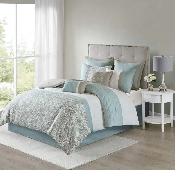 MnTYaE Quilted Comforter Set all Season Down Alternative Warm Bedding Matching Shams Bedskirt Decorative 7pcs comforter sets