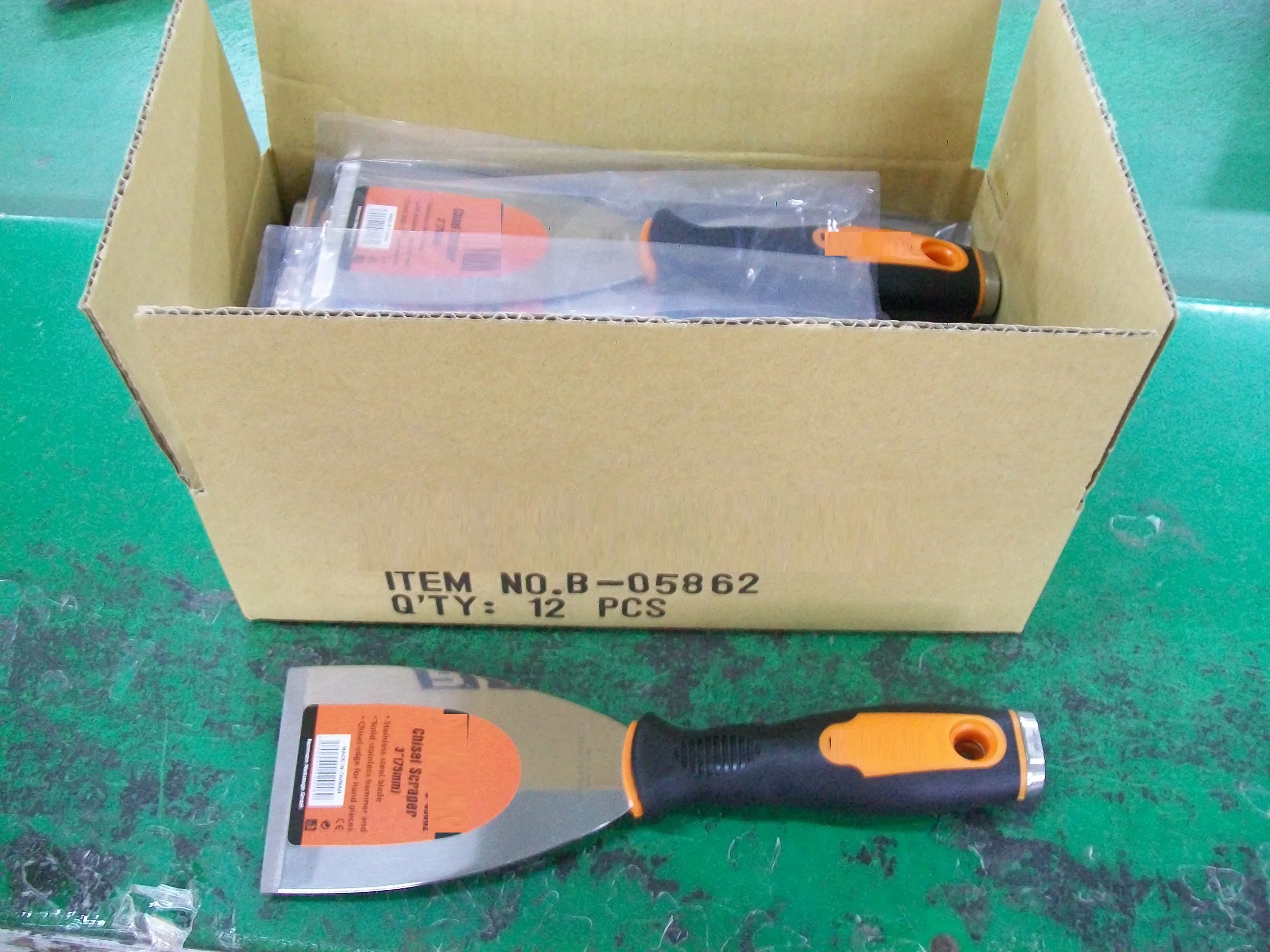 Durable Putty Knife Scrapers for Drywall