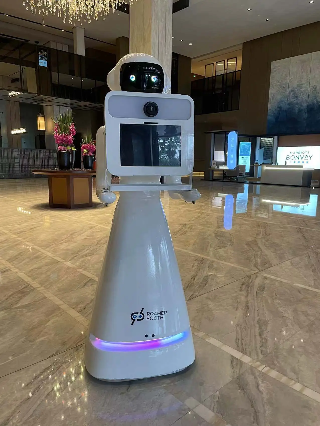 Mi City iPad DSLR photobooth Selfie Magic Mirror Photo Booth Machine Kiosk with Flight Case for Wedding Party photo robotEvents