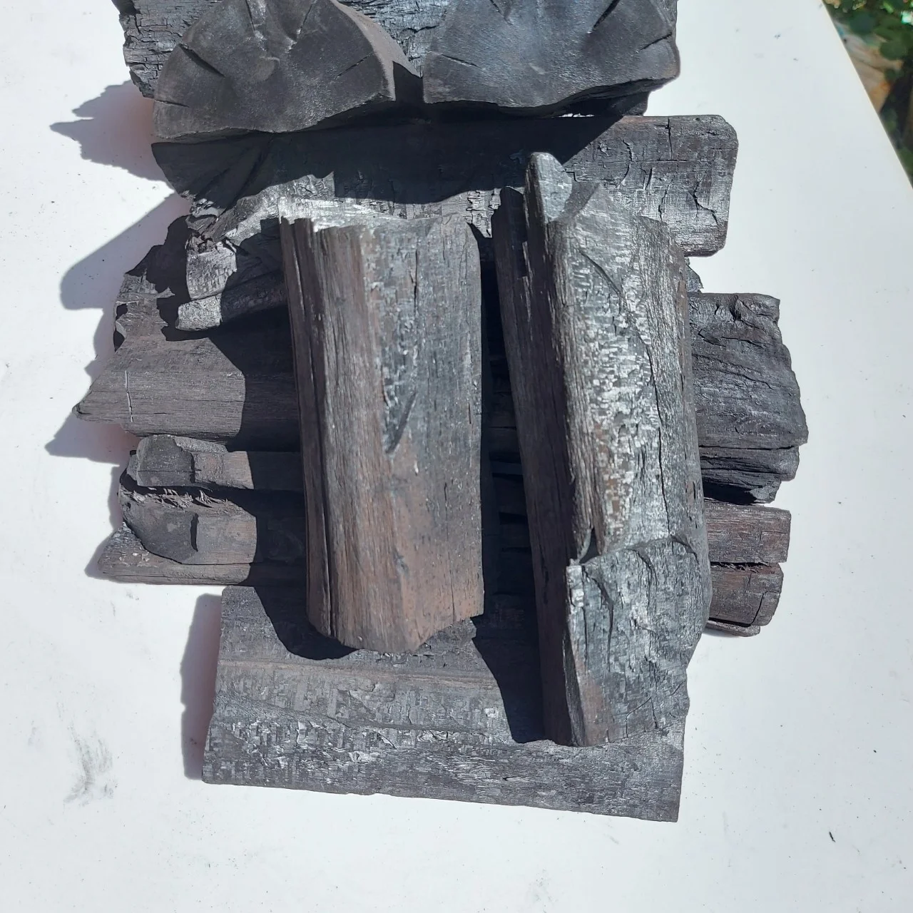 Хорошая цена 100% натуральный древесный уголь мангровой древесины дешевая для барбекю и