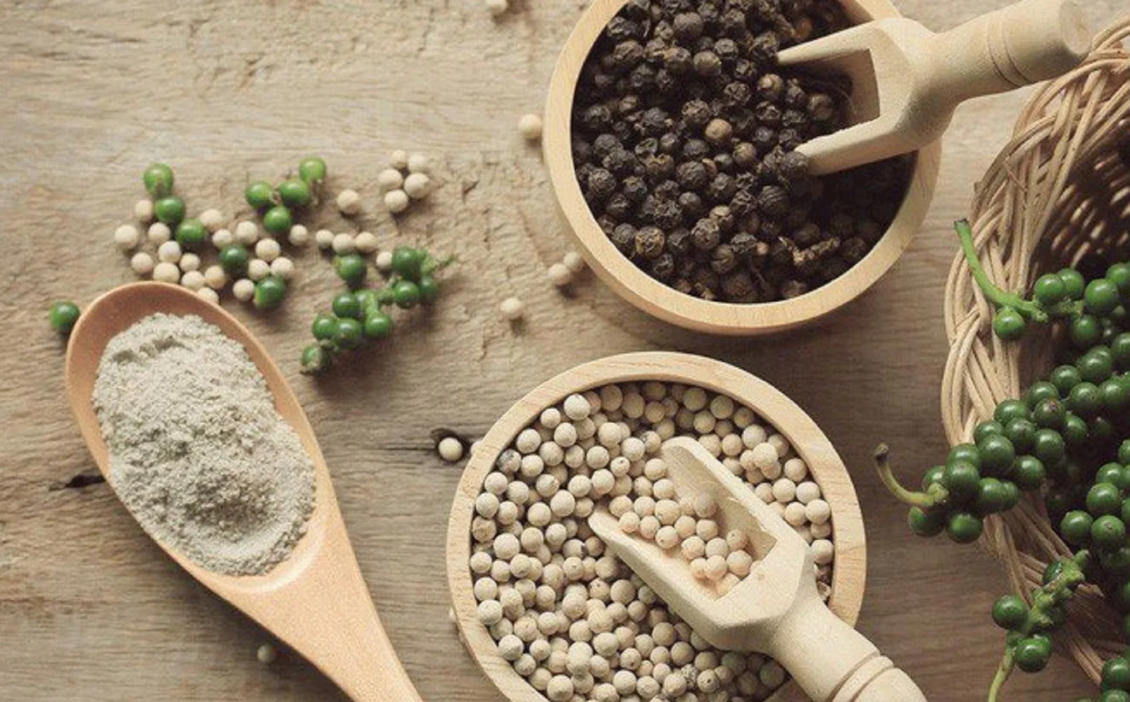 Wholesales Best Deal Hot Sale Superior Quality Black Pepper 100% Pure For Cooking Vietnamese Herbs And Spices