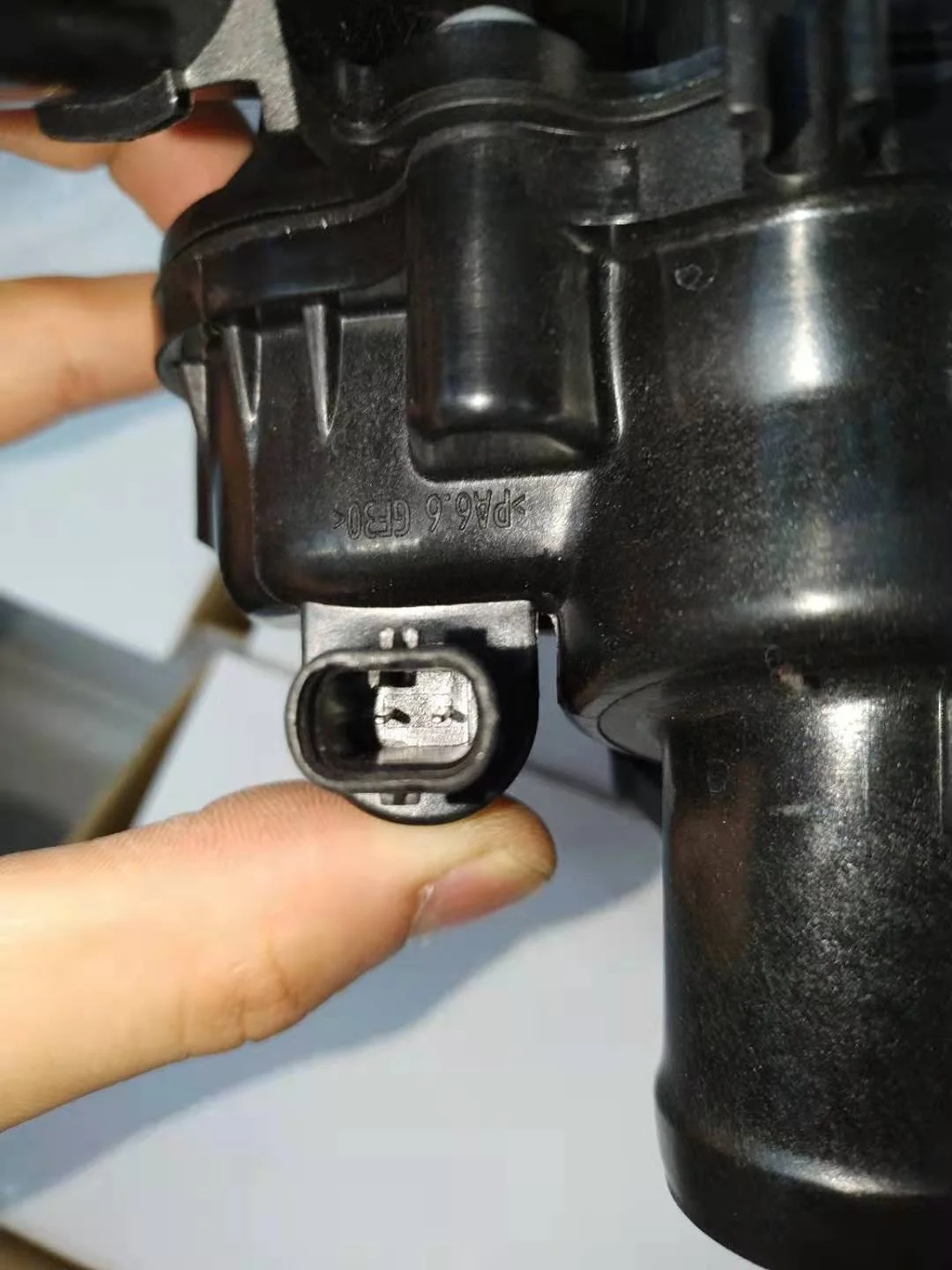 GENUINE OEM THERMOSTAT For Mercedes-Benz A-CLASS B-CLASS CLA 2702000615