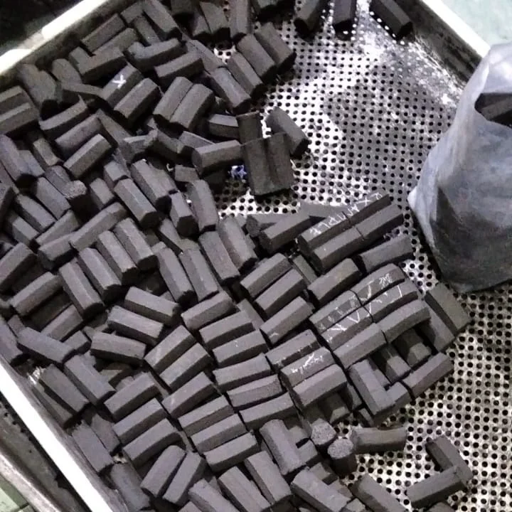 Шестигранный уголь для брикетирования кальяна кальян водная трубка высококачественный с низким содержанием пепла твердостью до 95%