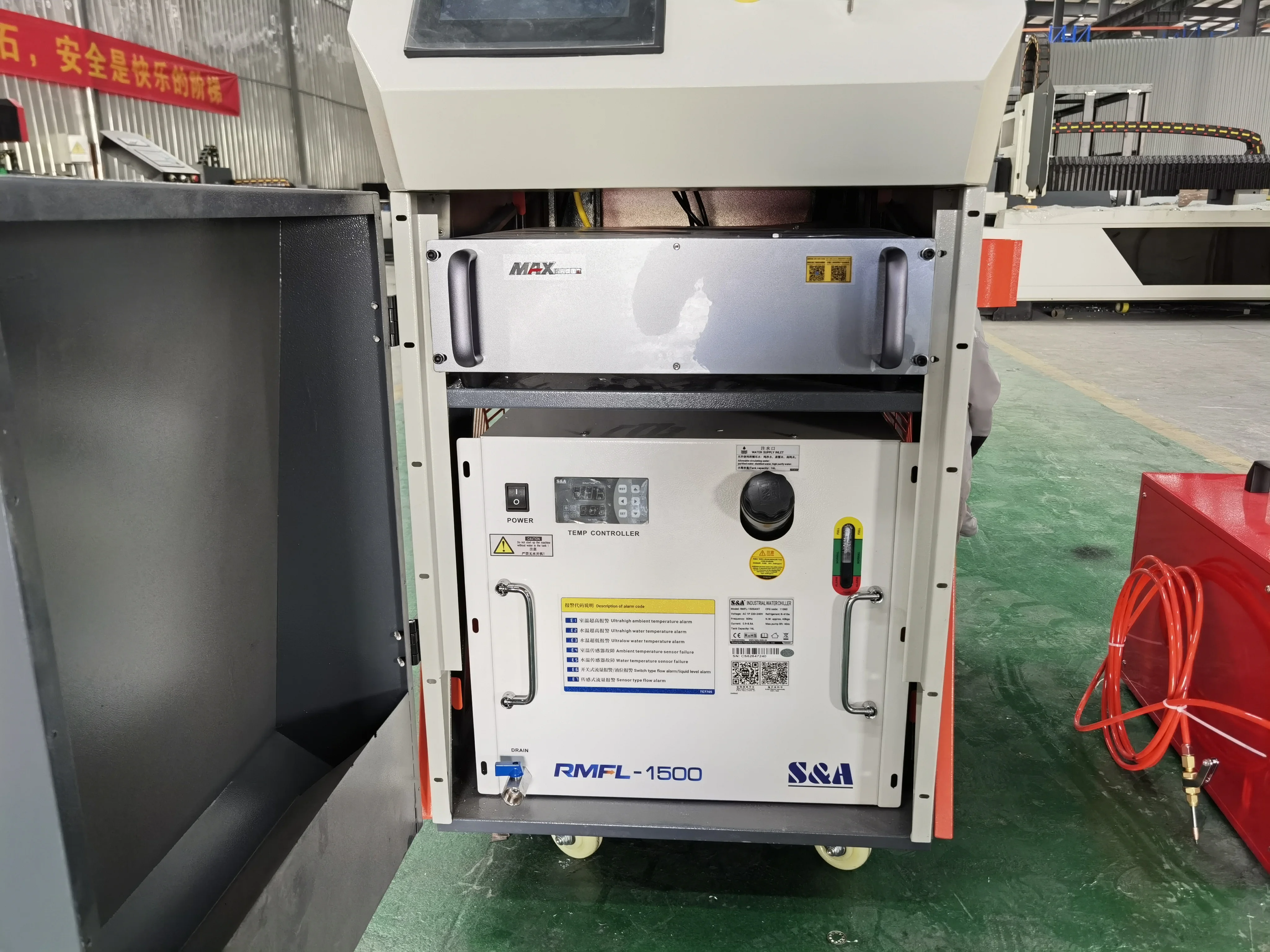 HUAXIA 2024 new product laser welding machine 3 in 1 cutting welding rust removal hand held welding gun laser generator