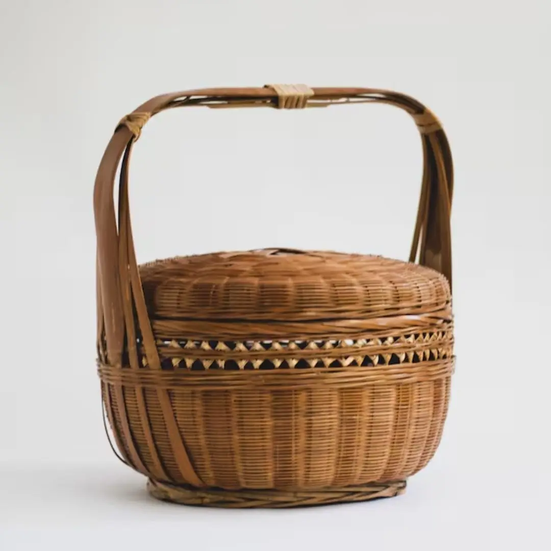 Traditional Gift Ideas Natural Materials Bamboo Fruits Picking Basket with Lid and Handle Handicraft from Vietnamese Supplier