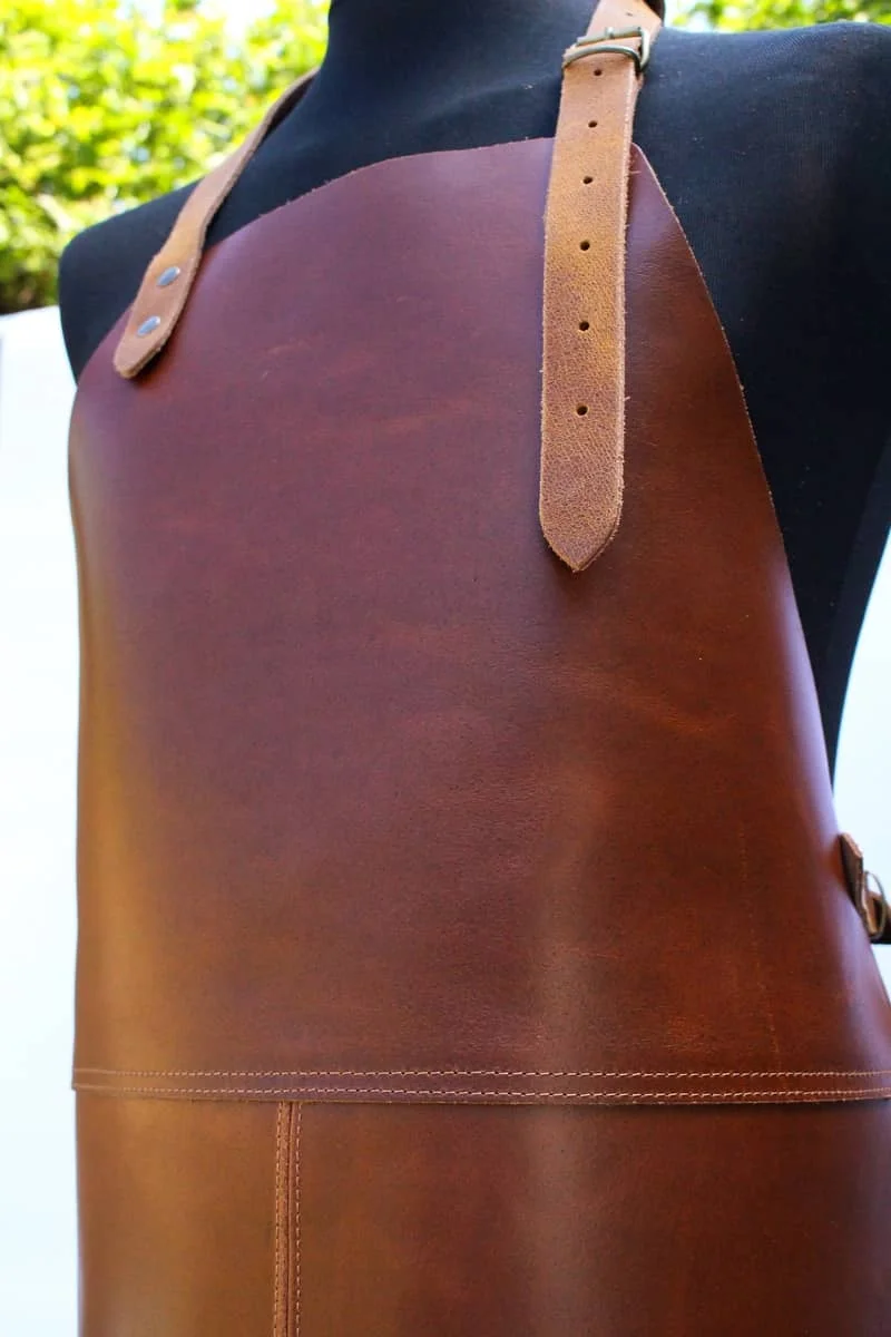 
Bbq Leather Aprons With 1.4mm Thickness Brown Bib Three Piece Stitched Plain Color Best Quality Kitchen Wear 