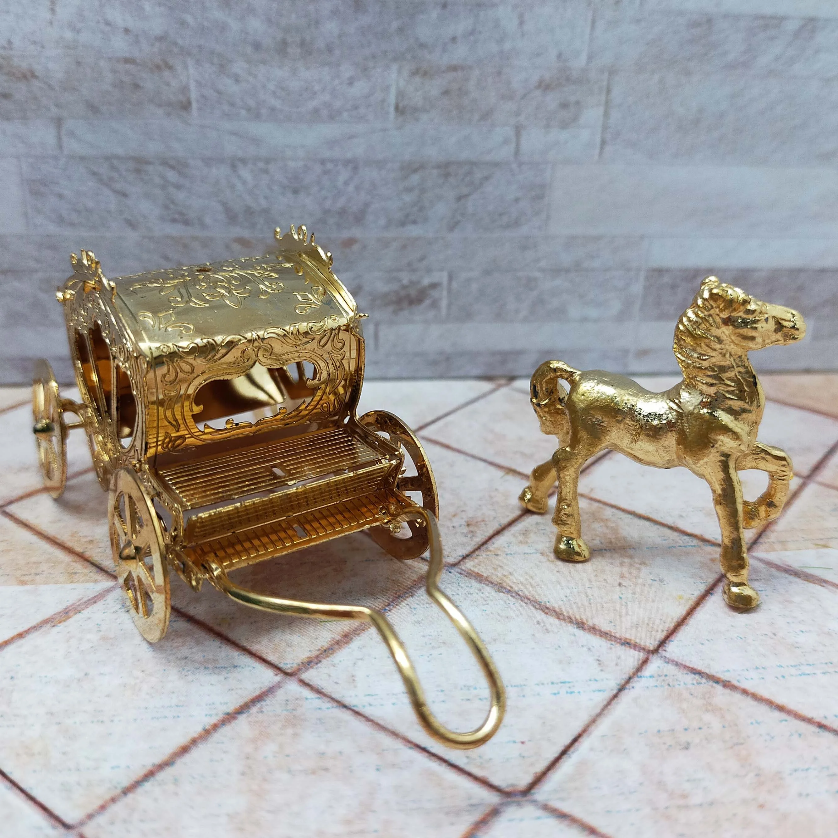 Miniature Doll House 1:12 Golden Fancy Carriage & Ricksha