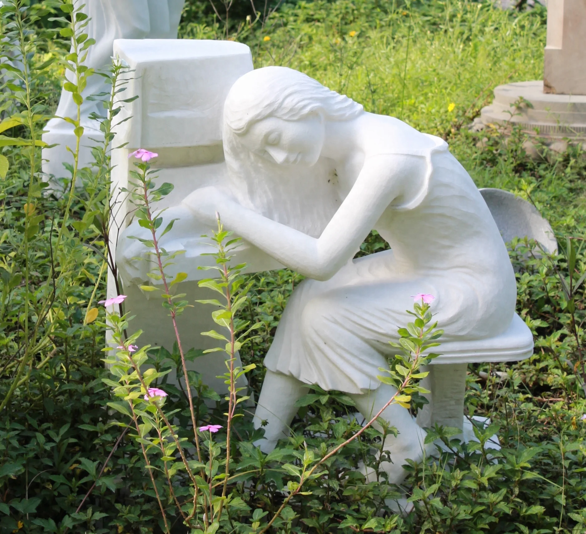 Индивидуальные украшения из камня резьба и скульптуры красивая Спящая молодая девушка сад каменная статуя