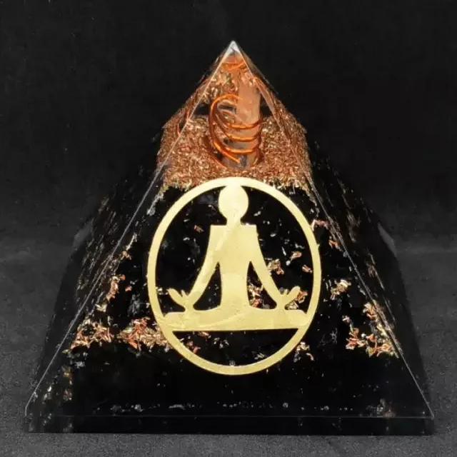 best selling natural agate stone crystals crafts healing gemstone malachite chips orgonite orgone energy pyramid for sale