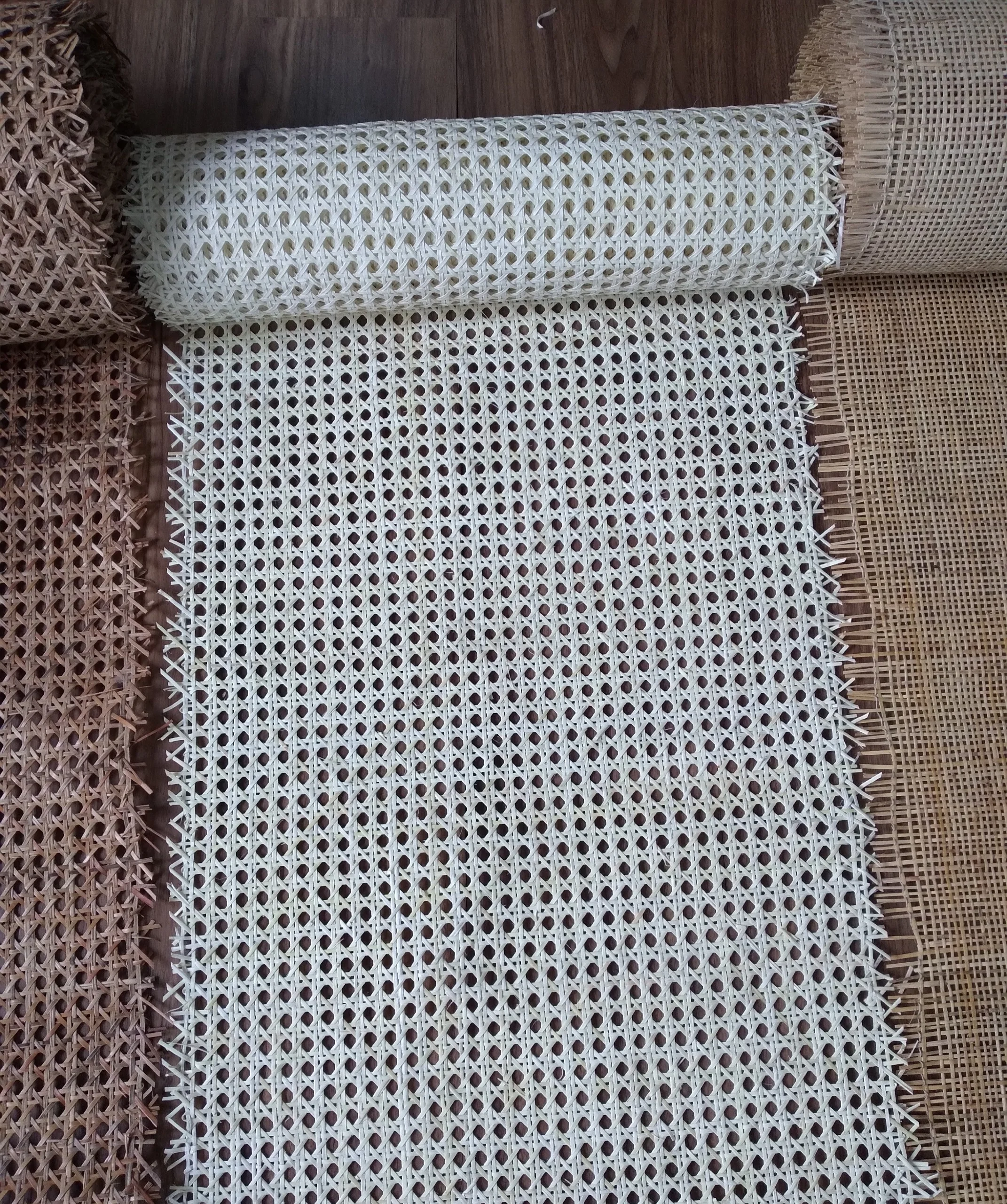 Mesh antique Cane Rattan Chair Grid Rolls Rattan Mesh Webbing Cane Webbing Rattan Wholesale