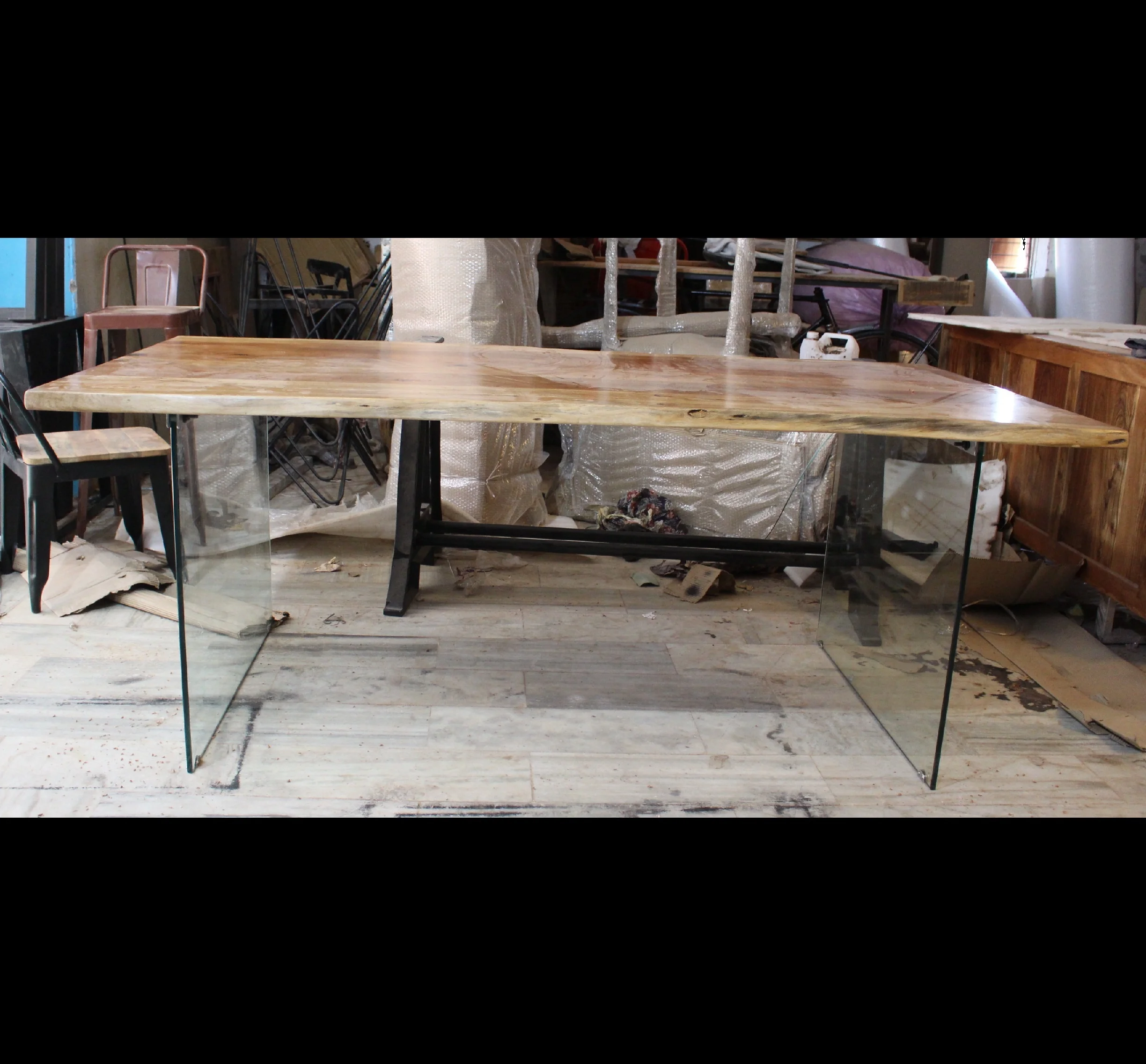 Restaurant Vintage Rectangular Home Furniture With Glass Legs Wooden Top Solid Wood Dinning Table