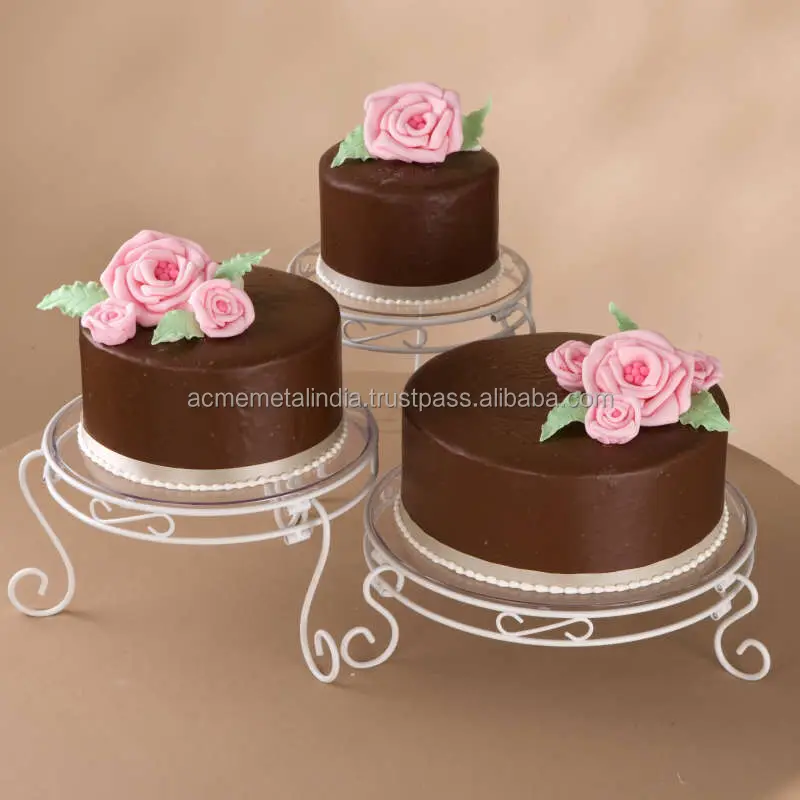 Elegant Simple Design Metal Cake Stand Gold Plated Round Shape Antique Style Dessert and Cake Stand at a Reasonable Price