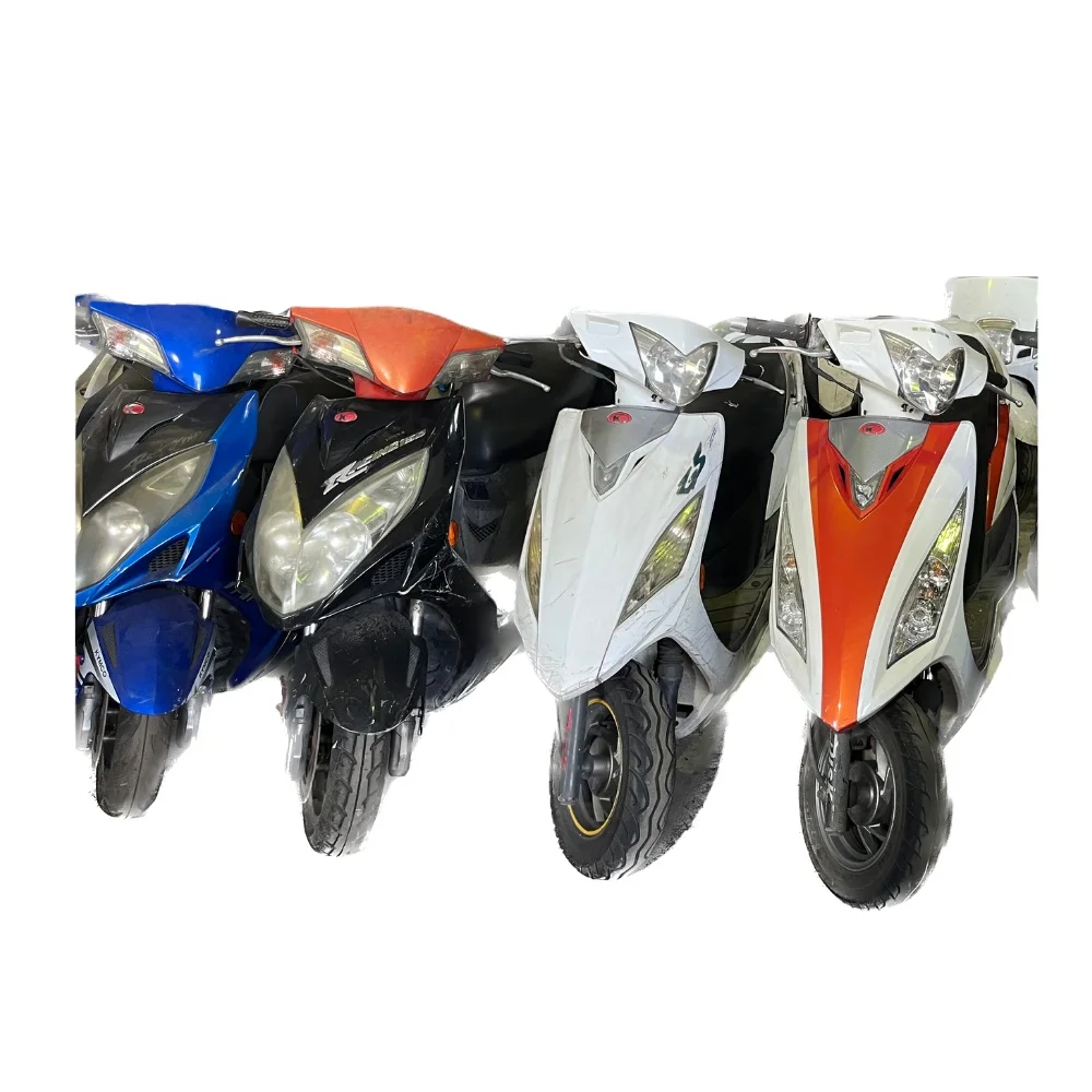 Тайваньские контейнеры для бензиновых скутеров и мотоциклов