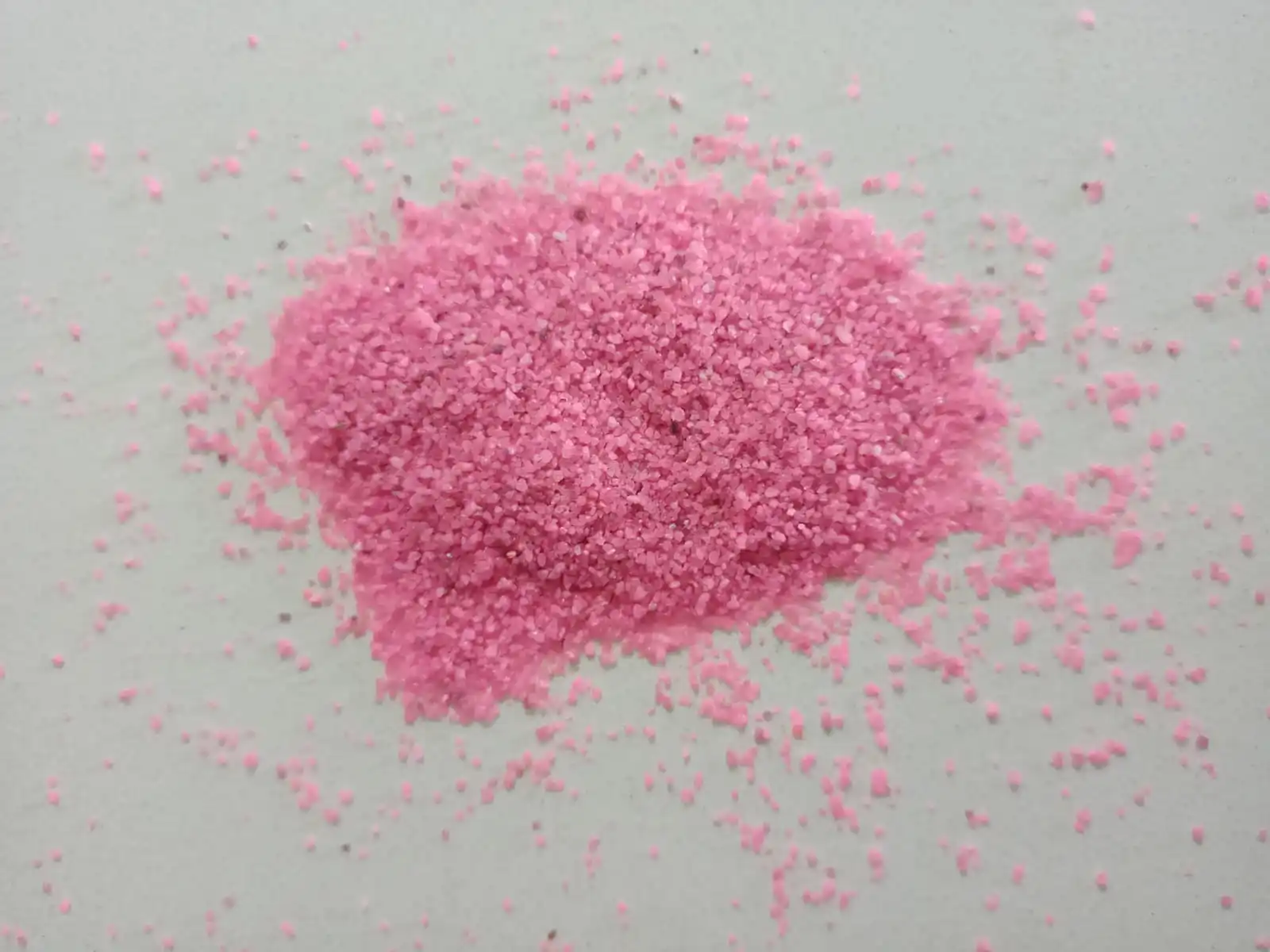 Diffrent color and different size silica quartz and marble coated sand with multicolor mixed granular sand price per ton