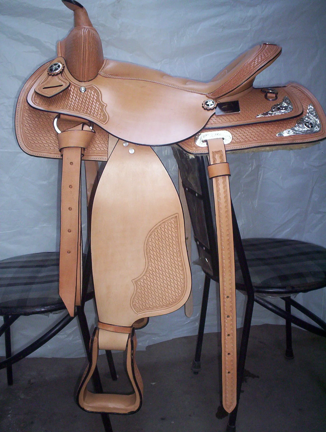 Heavy Duty Western Trail Pleasure Hand Tolling Premium Leather Beautiful Show Saddle with Tack Set in Wholesale Price
