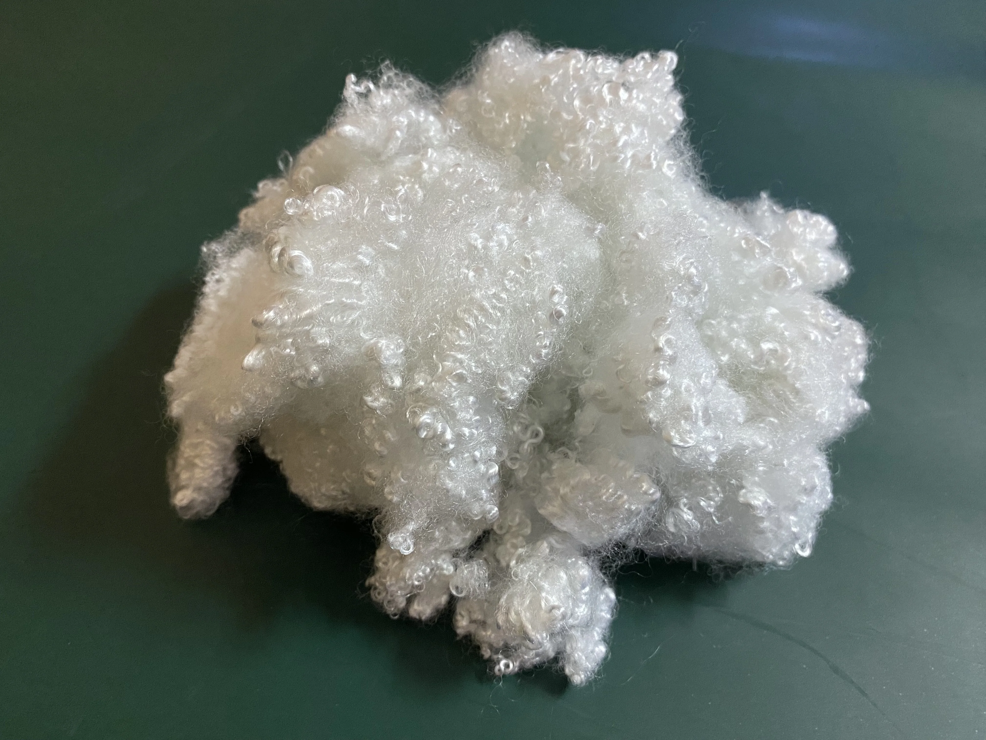 Wholesale Recycled 3D HCS White Hollow Conjugated Siliconized Polyester Staple Fibre HCS Filling for Toy Sofa Blanket Duvet