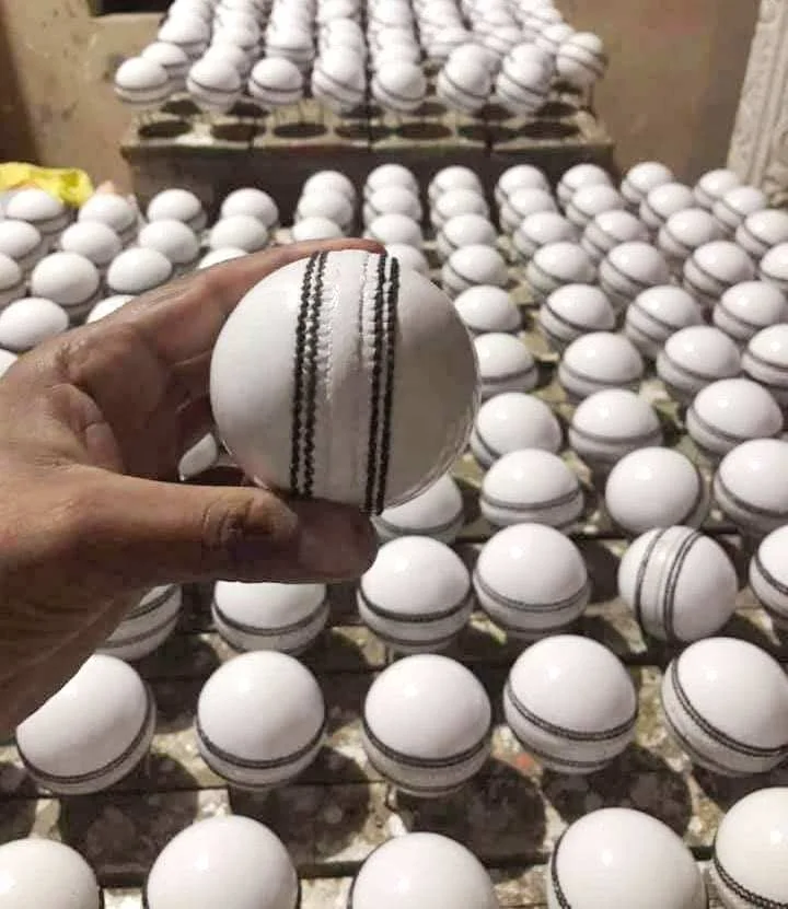 Вощеные блестящие жесткие шарики для крикета из натуральной воловьей кожи Прочная хорошая пробка