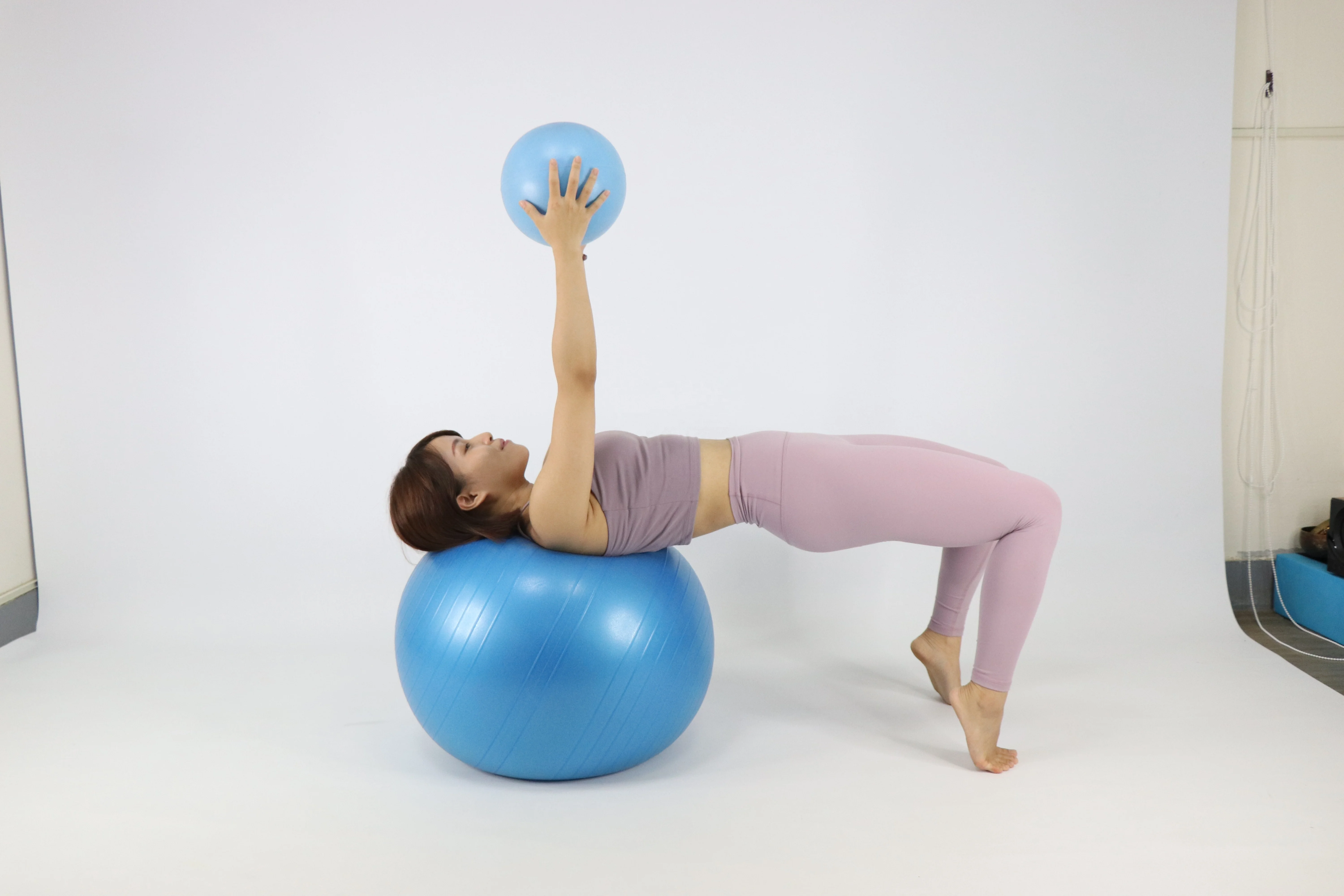 Wholesale 20cm Gym Pilates Ball Mini Balance Yoga Ball