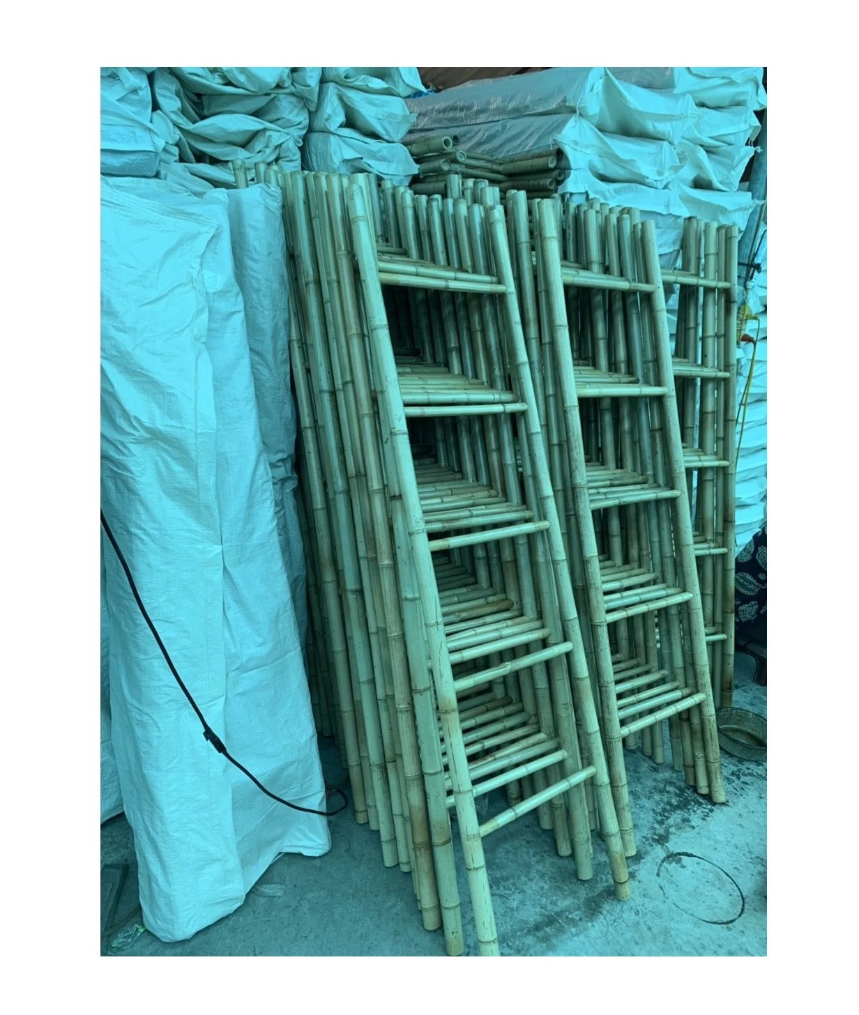 Vietnam Natural Oriental Bamboo Ladder Shape Display Towel Rack Wall Panel / Bamboo pole material for home garden projects