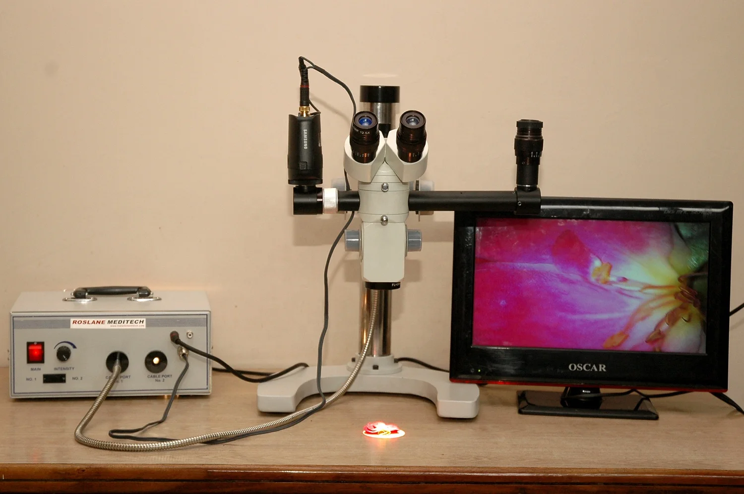 Smoothly Operating Wet Lab Operation Microscope Optical Instruments Medical Surgical Microscope available at Wholesale price