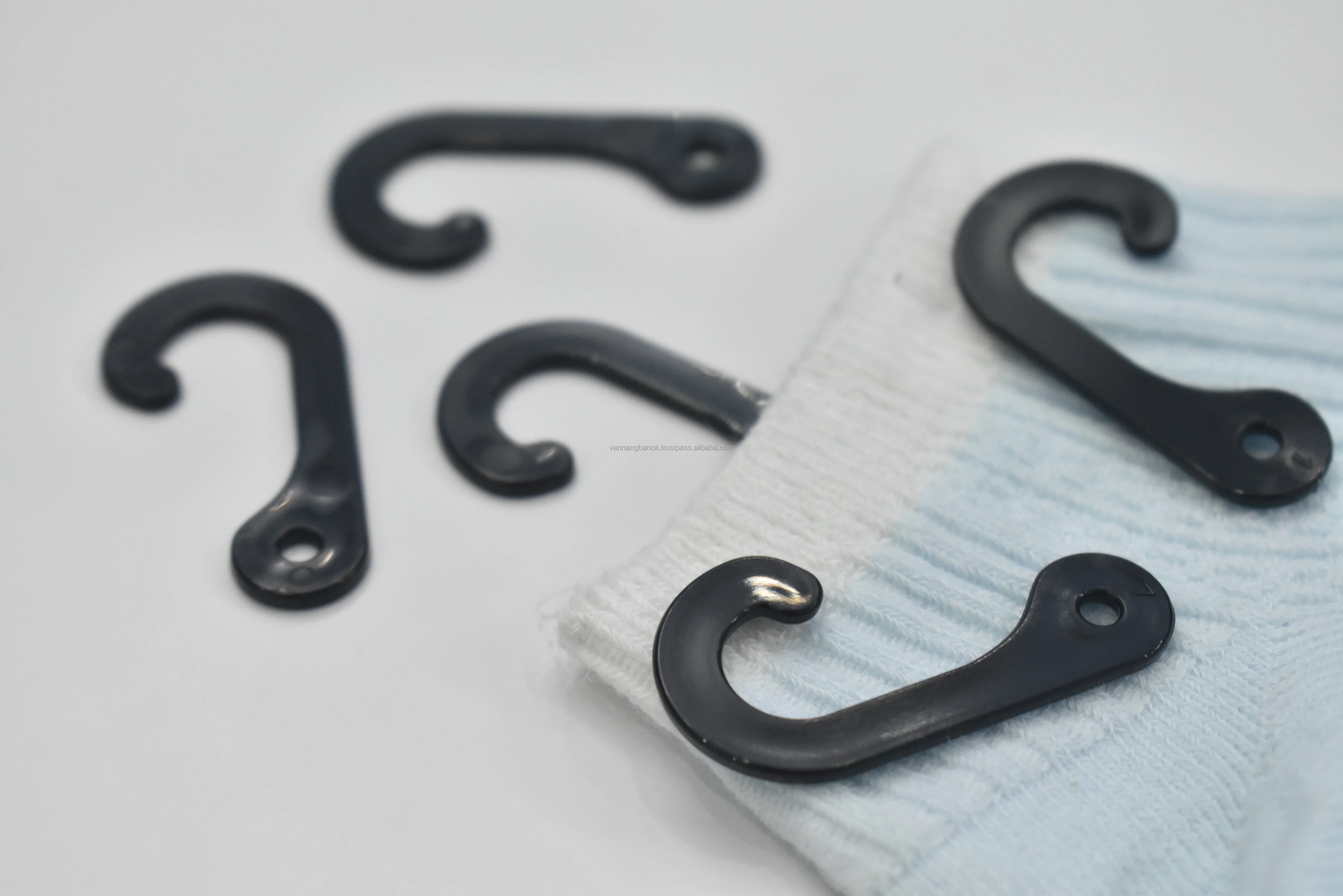 The Hook for Hanger 10 is made of recycled PP with GRS from Van Nang Banok garment accessories factory for display of clothes