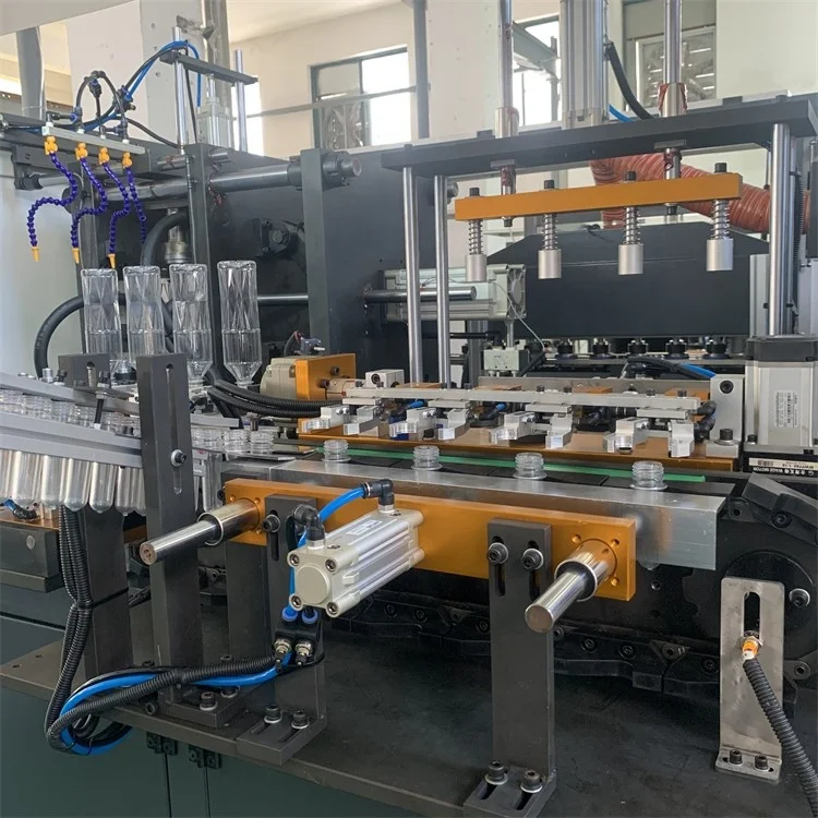 Automatic Blow Molding Machine 4 Cavity Automatic Pet Blowing Machine