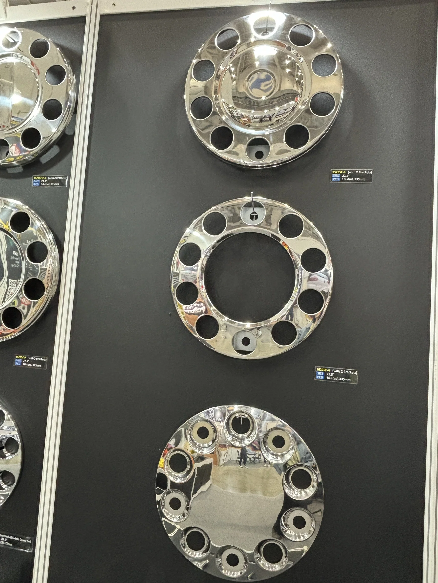 European Universal Stainless Steel Wheel Cover 22.5  19.5  17.5  for Trucks and Buses