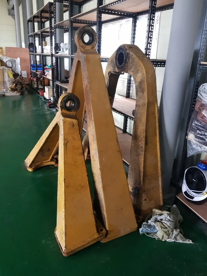 1416897. Кошка 740 рамки S -.ca t используемые части. Cat самосвал .. Разборные детали. Реформа вождения, повторное восстановление