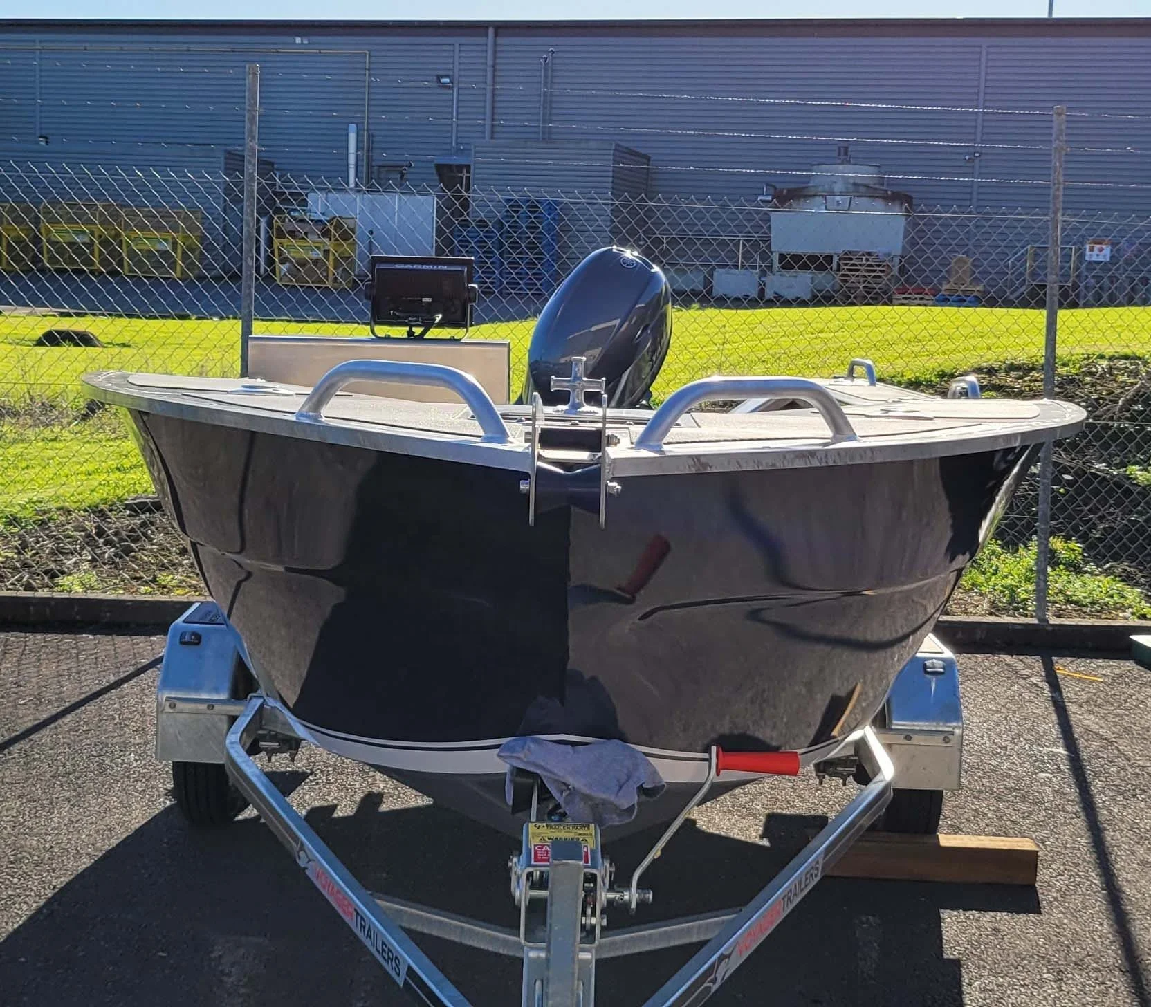 Luxury boat Extreme 450 Outcast Side Console  boat