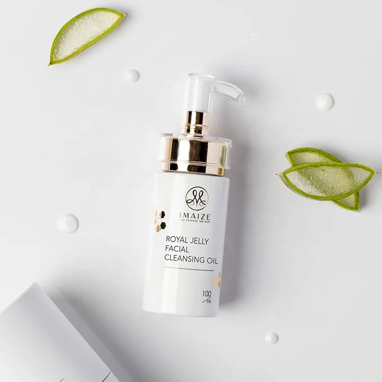 Очищает каприливое масло без засорения пор, не оставляет следов