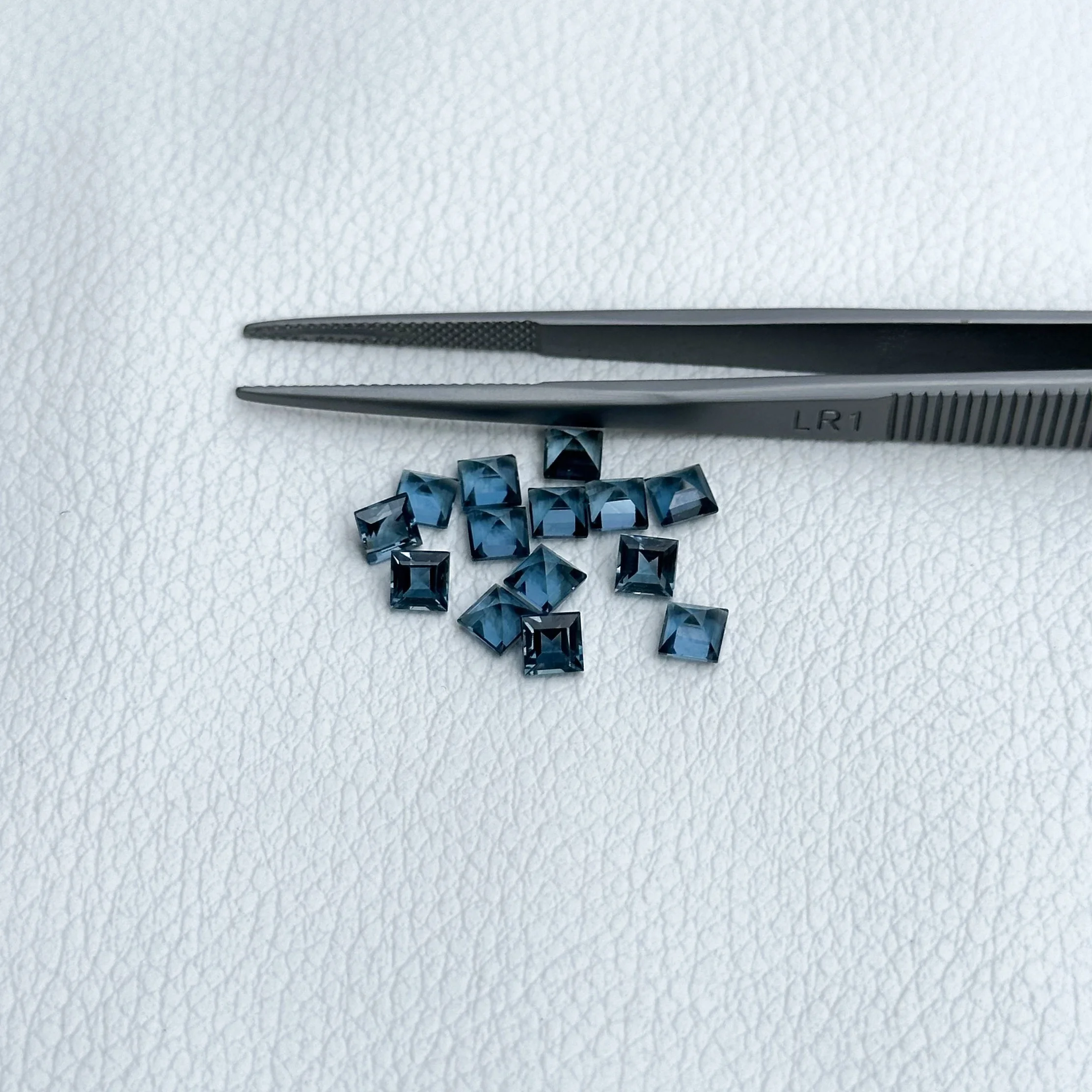 100% Natural London Blue Topaz Faceted Square Cut 3mm Semi Precious Loose Gemstone Best Selling Blue Topaz Stone Jewelry Making