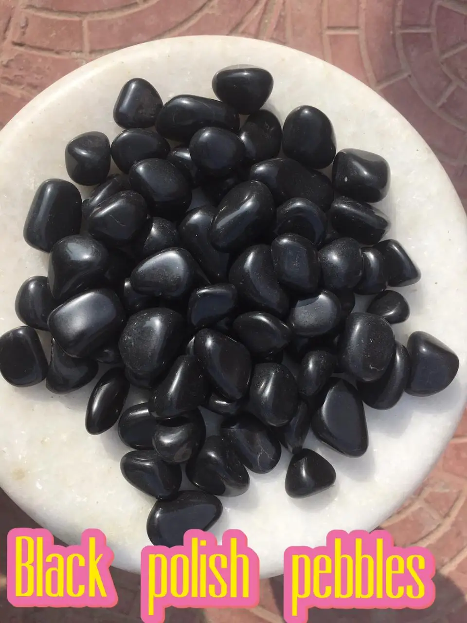 High Glossy Polished and Tumbled Black Natural Agate Stone Pebbles for Landscaping and Garden Decoration