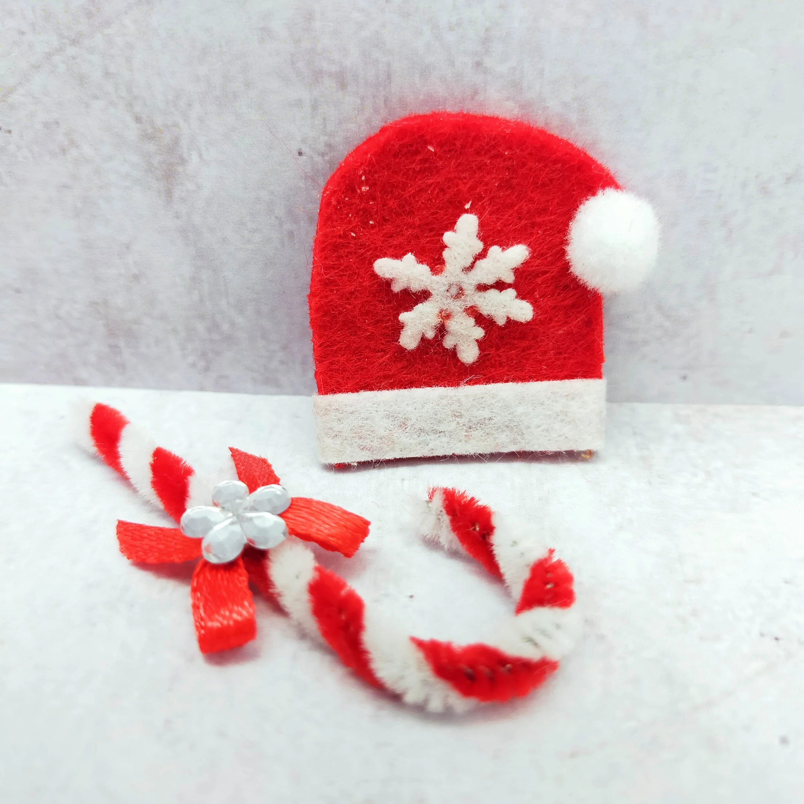Dollhouse miniatures Scale 1:12 Felt Christmas hat,  Chenille Stems Candy Cane, Sack of Coffee Beans