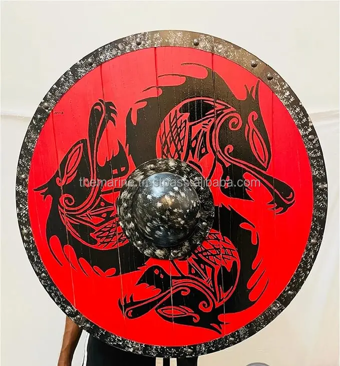 Деревянный щит из средневекового