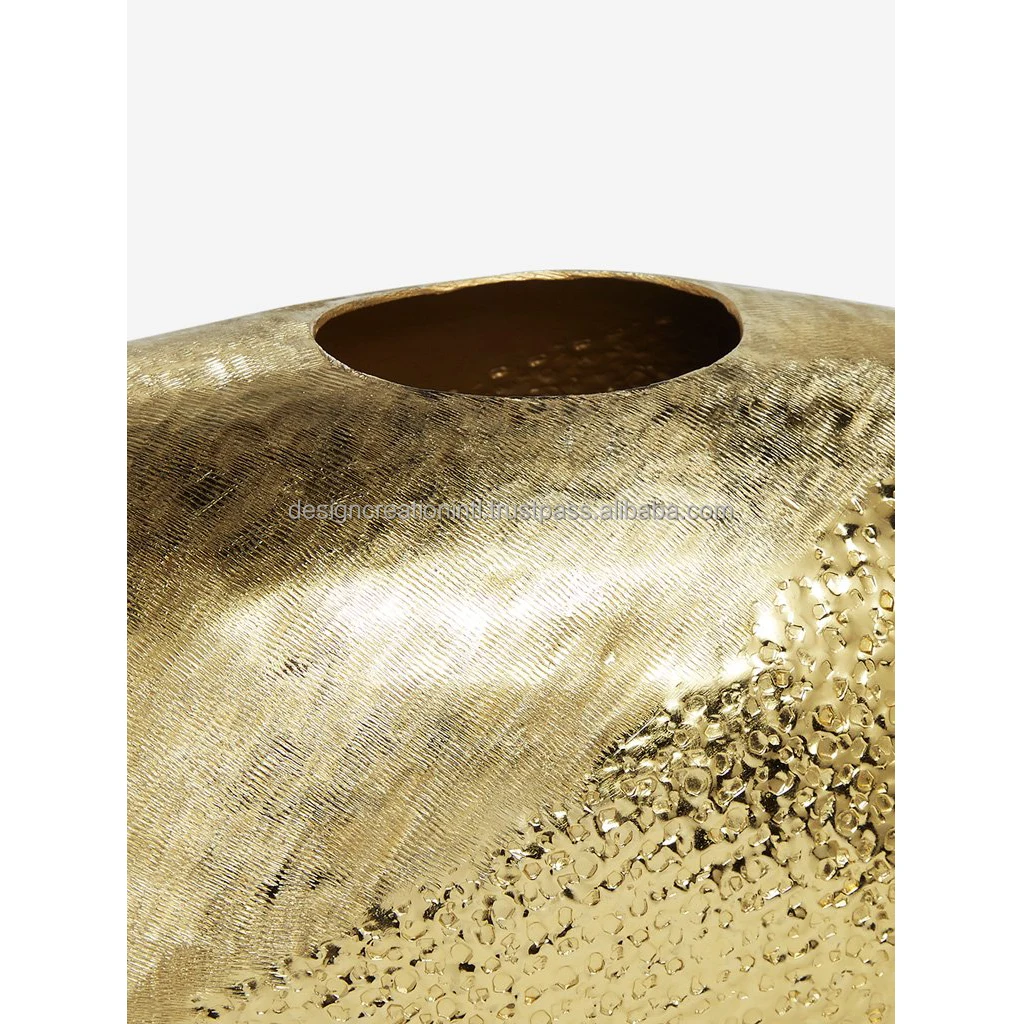 Modern Gold Plated Texture Metal Vase for Home Decoration Home Decor Flower Vase for Home Interior Decoration