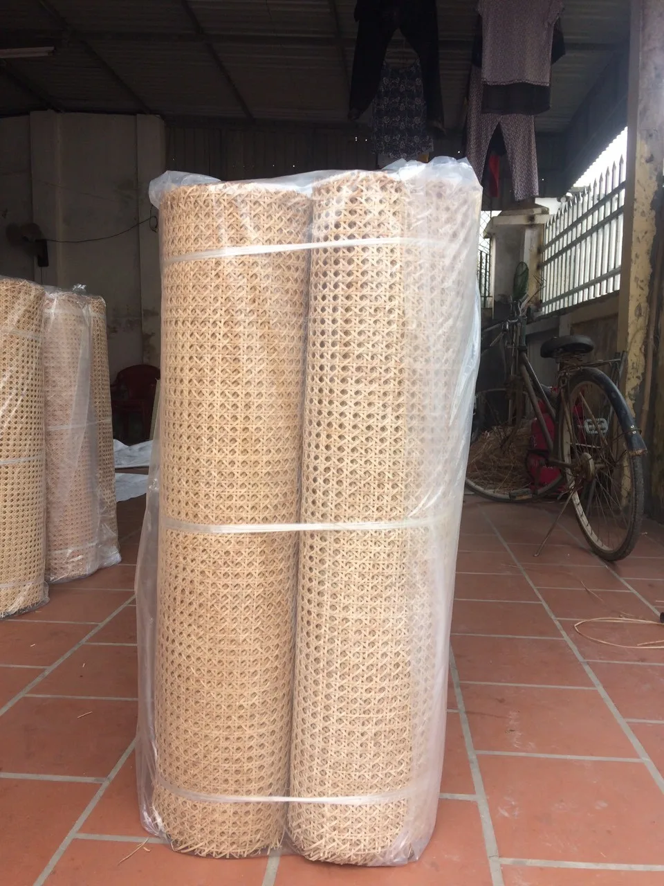 Горячая 2024 натуральный ротанг полюс ротанга Материал тростник мебель конкурентоспособная цена и высокое качество