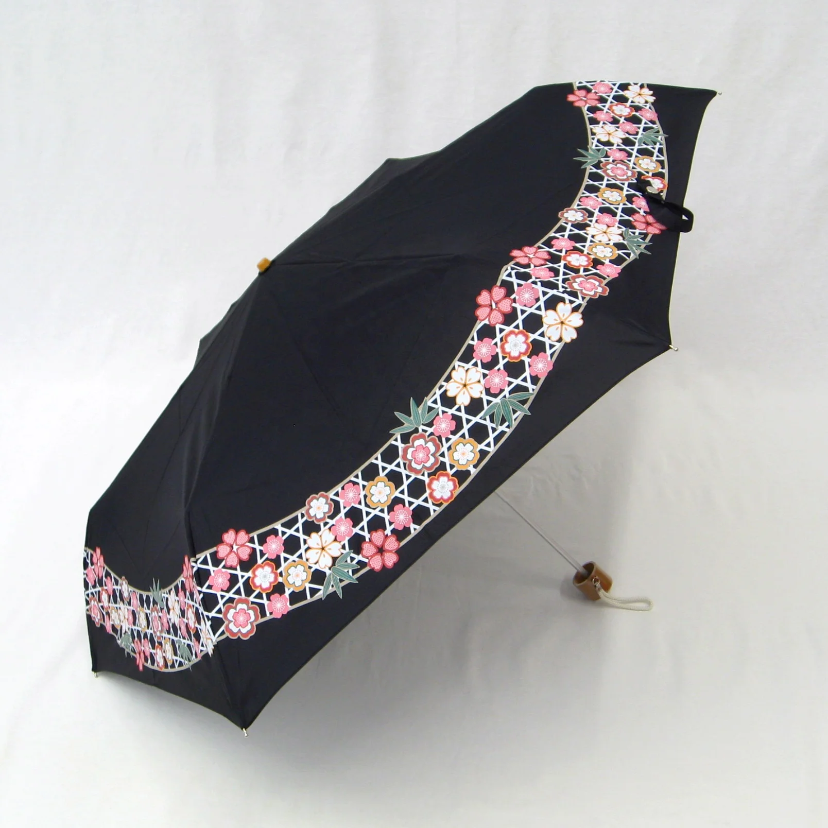 Japanese style design umbrella (Sakura pattern) 100% polyester With pouch-style storage bag for gifts