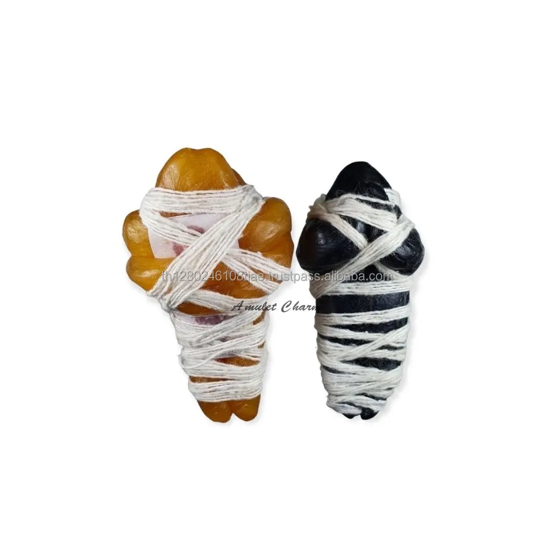 The doll tied the couple and cut off the adultery ancient thai amulets It is popular in asia