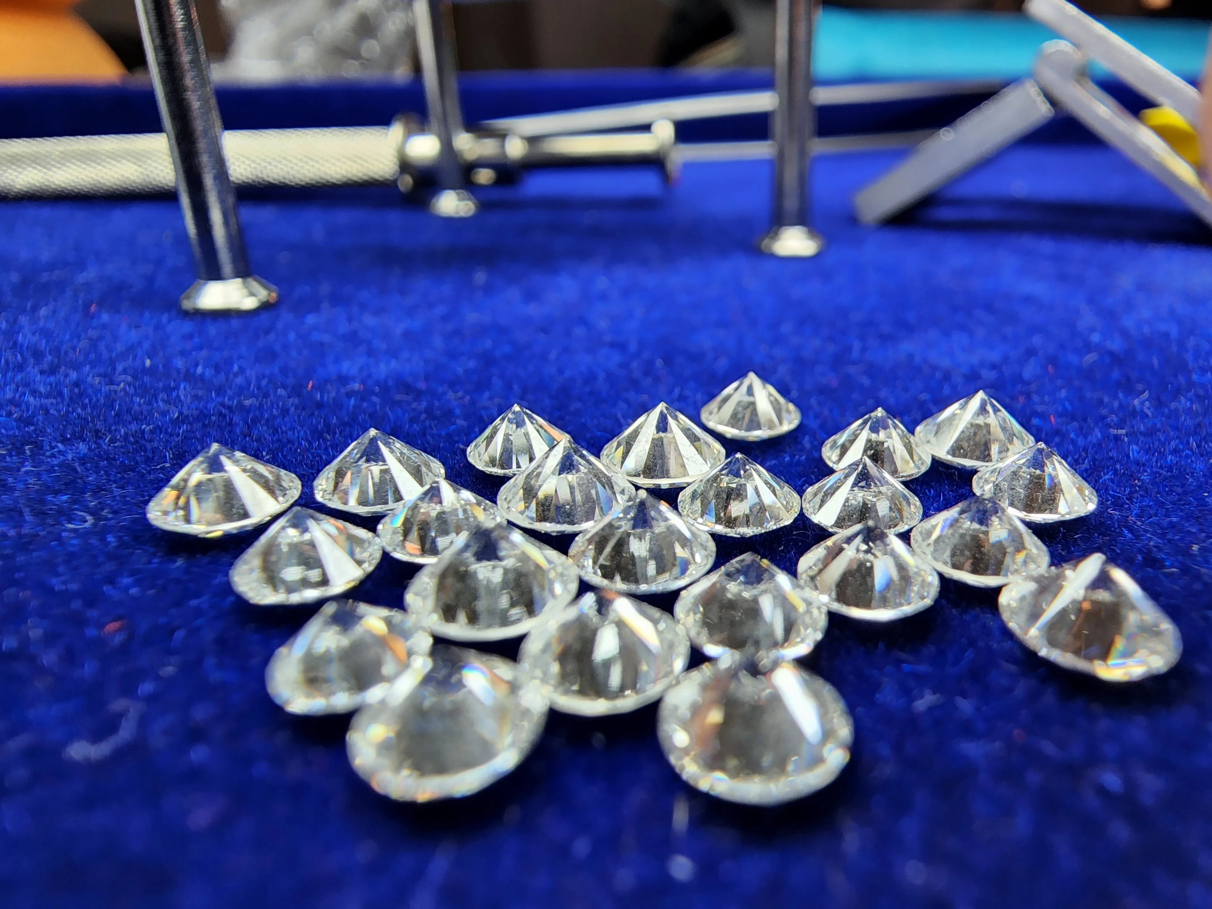 High Quality 1.25-1.8mm Loose Melee Cvd Diamonds Def Lab Created Diamond Real Synthetic Small Hpht Diamond Price