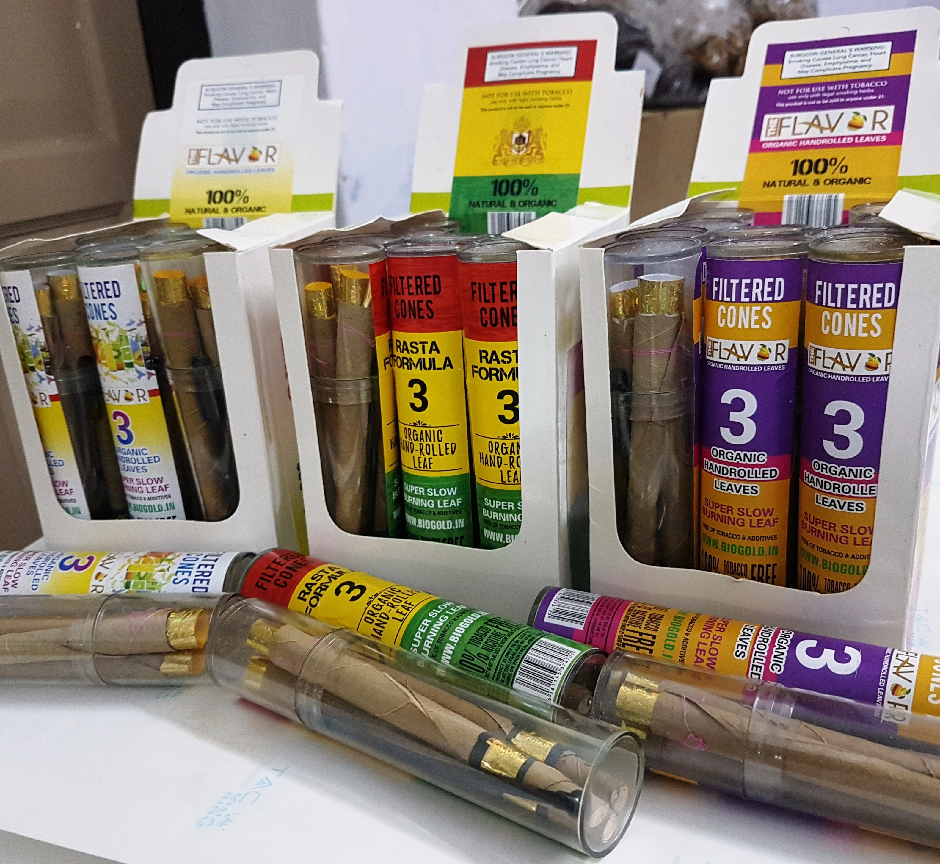 Organic hand rolled Best compatible leaf to filled herbal mixture & buds Full Natural taste pleasurable Super Slow Burning Leaf