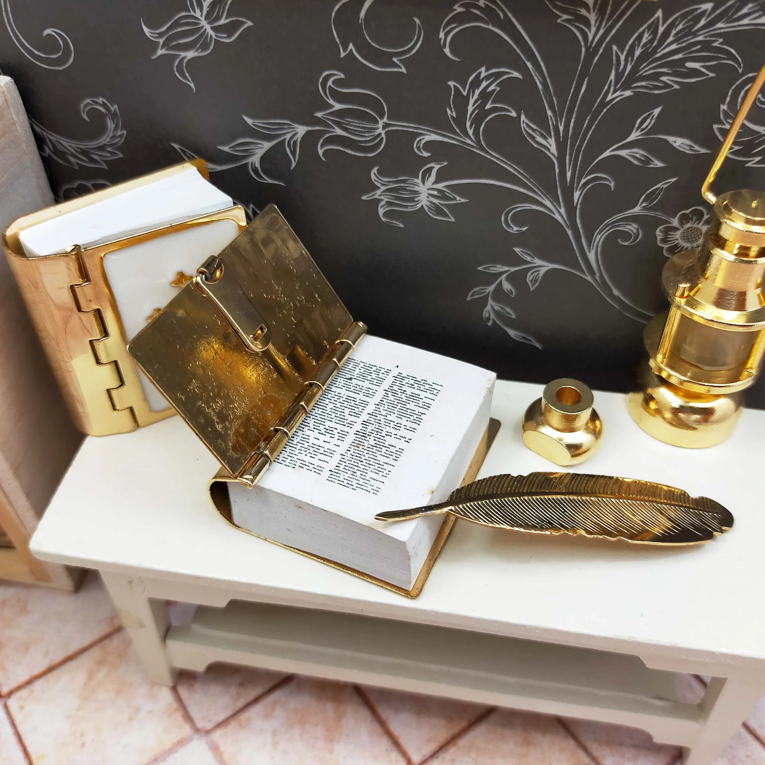 Miniature Doll House 1:12 Fancy Study Roon