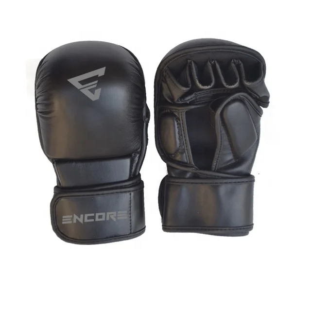 
MMA SPARRING GLOVES FOR TRAINING AND BOXING FIGHTS 