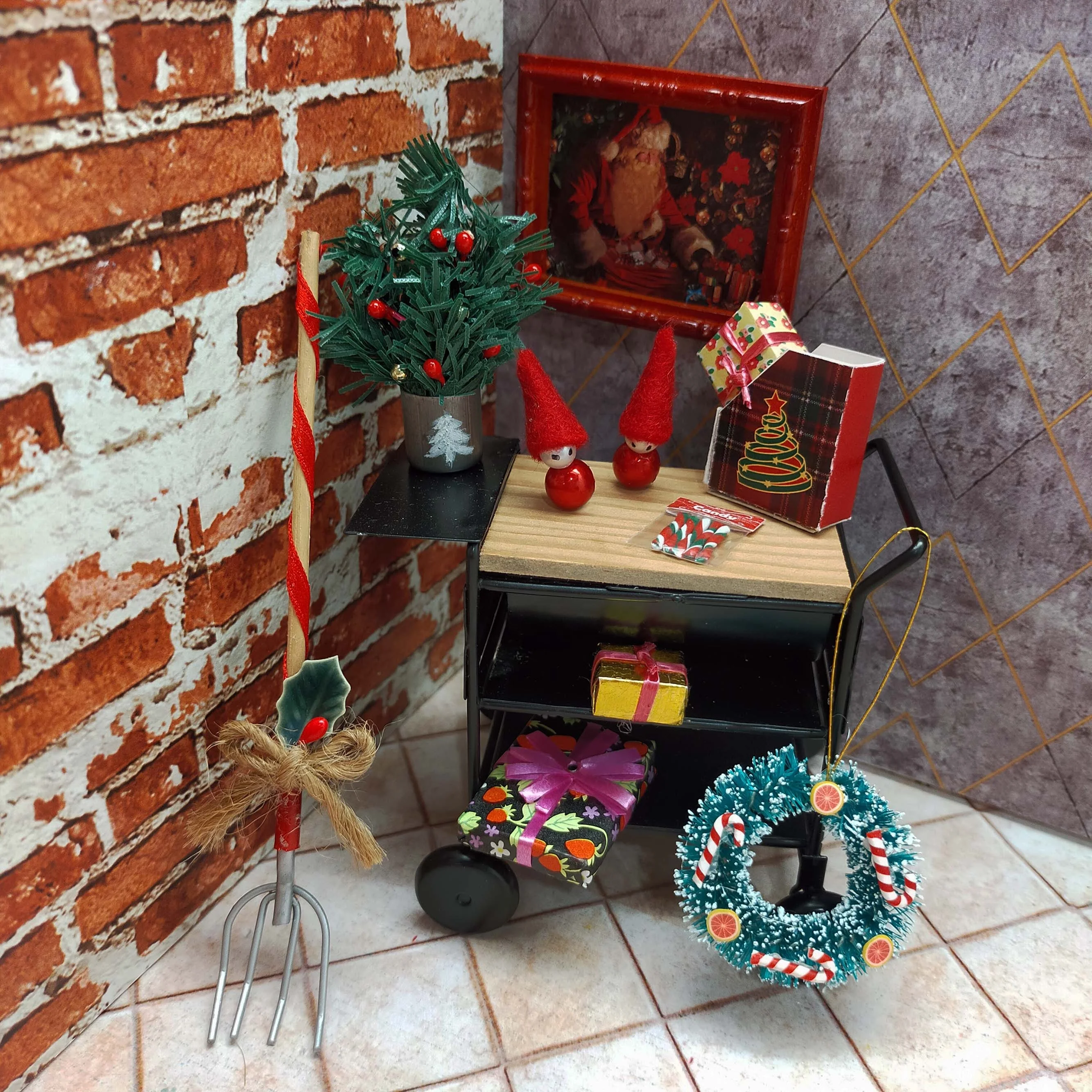 Miniature 1:12 Christmas Wreath Furniture Toy for Dollhouse Decorations Christmas Gifts