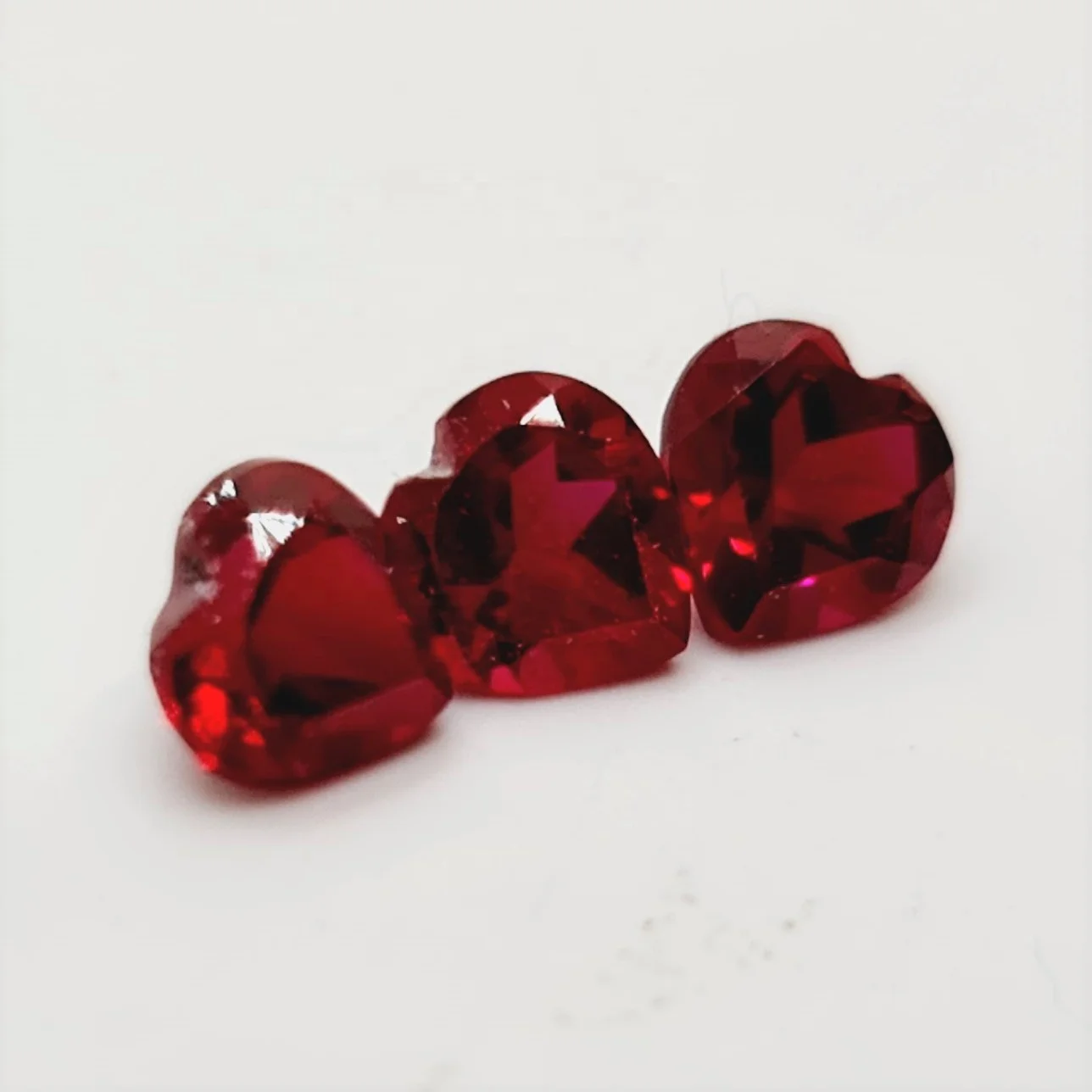 Loose Synthetic Ruby Gemstone Wholesale Calibrated Sizes Available In All Colors of created corundum