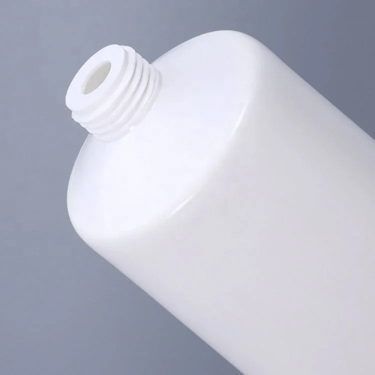 Empty Plastic 100 ml Flip Top Squeeze Bottles Body Cream Nail Lotion Customized skin care Packaging Plastic Tube