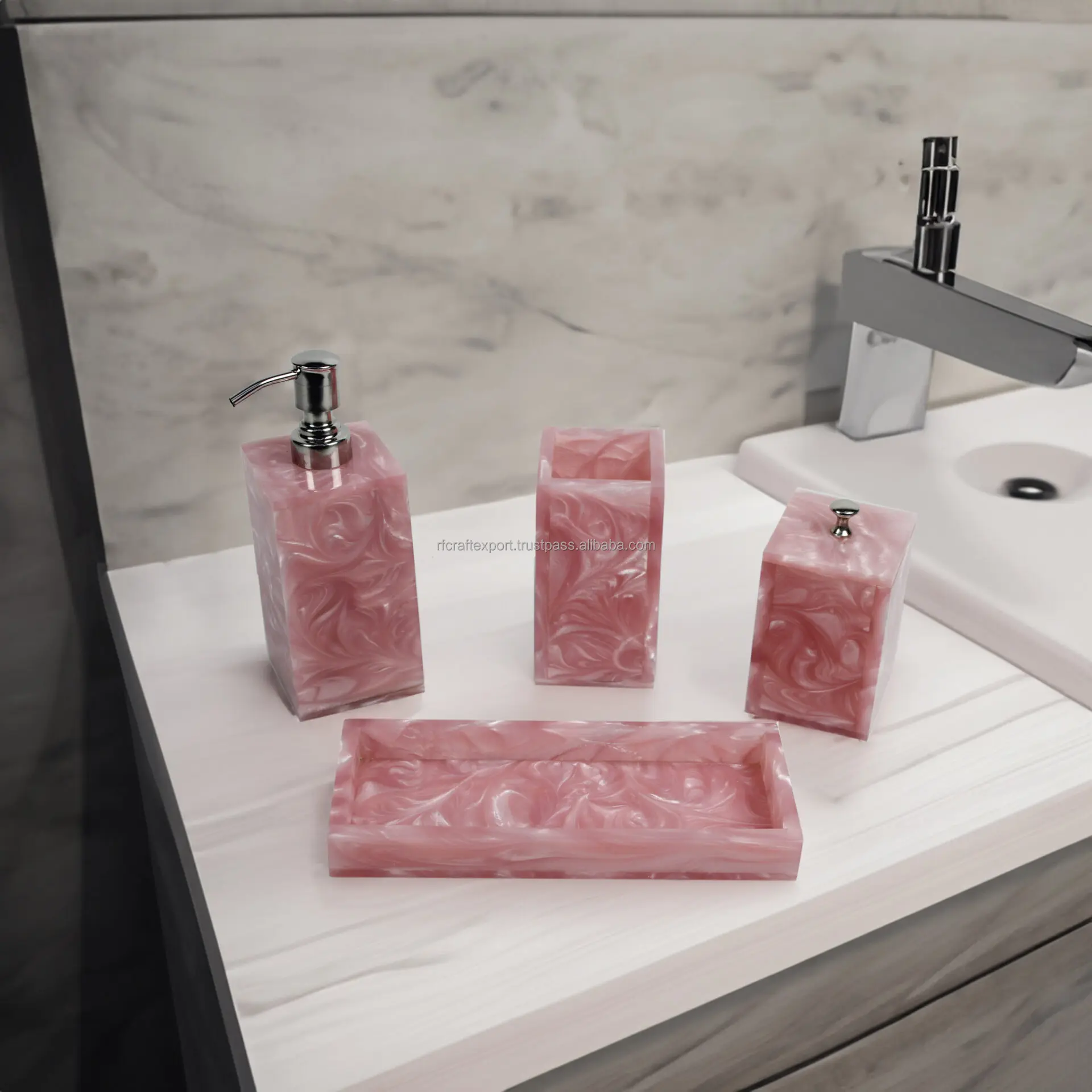 New Luxury pink swirl 4 Piece Resin Bathroom Accessories Set for Home Hotel amenities