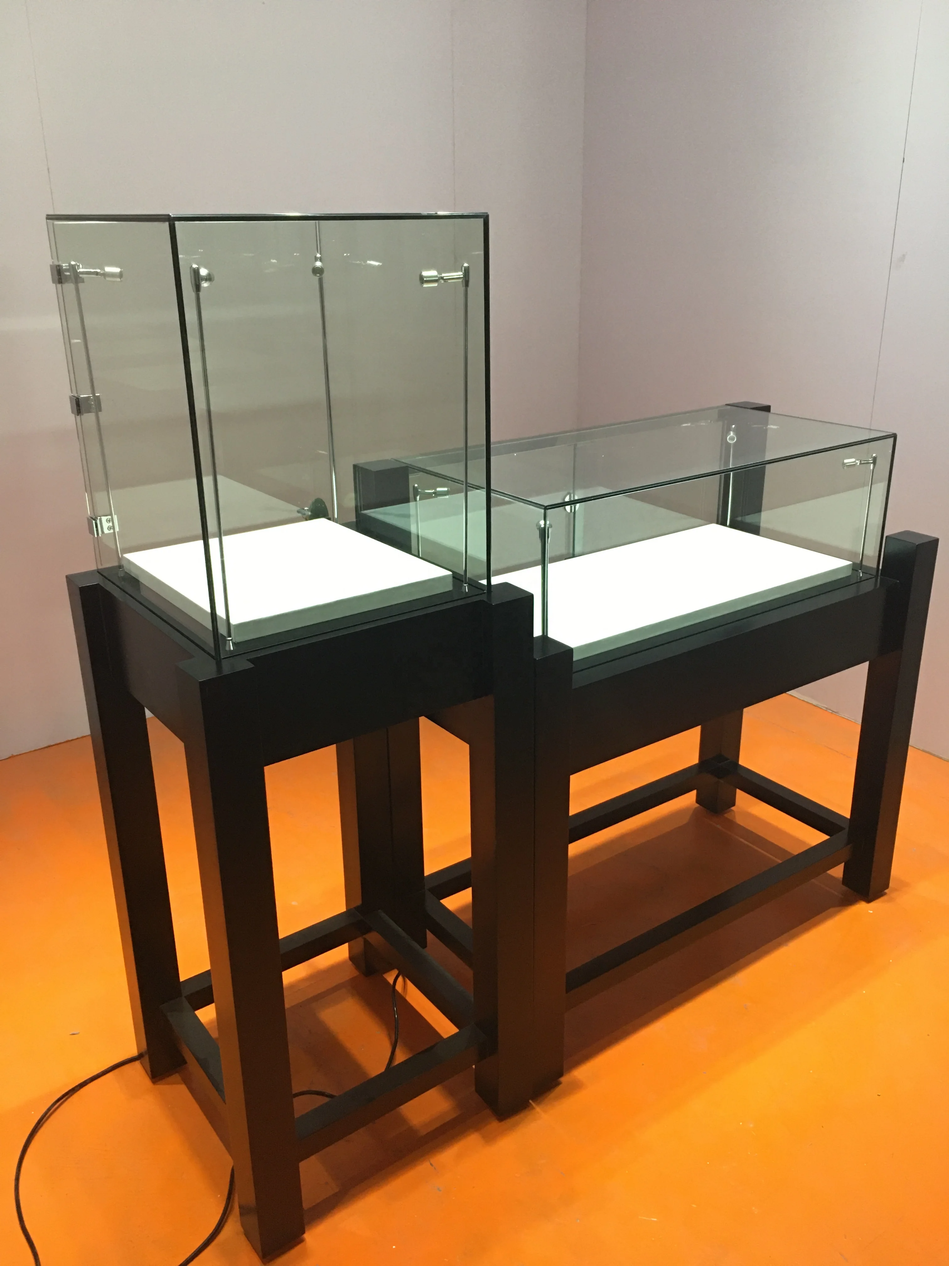 OEM Free Design Glass Shops Display Showcase Watch Sunglasses Jewellery Jewelry Display Glass Showcase Display Cabinet