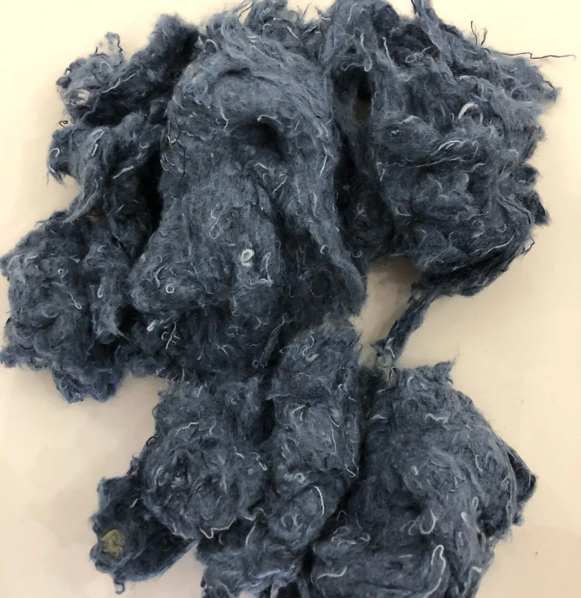 Denim fiber waste / denim fiber shoddy cotton recycled / cotton waste fiber supplier Vietnam _ Ms. Min