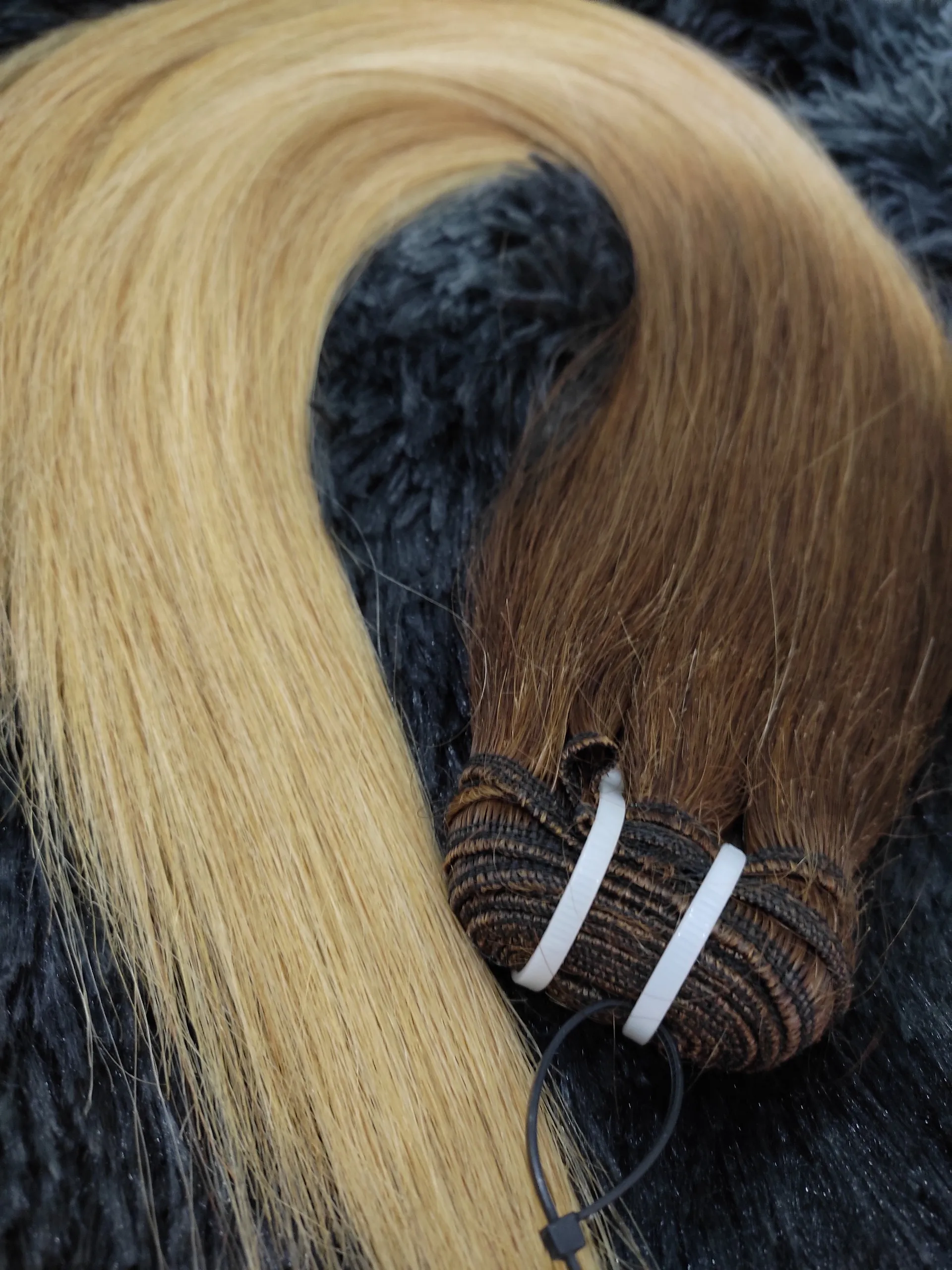 
Buy top quality ombre 2 colors Remy hair 100gr bundle 100% Vietnamese Human hair 